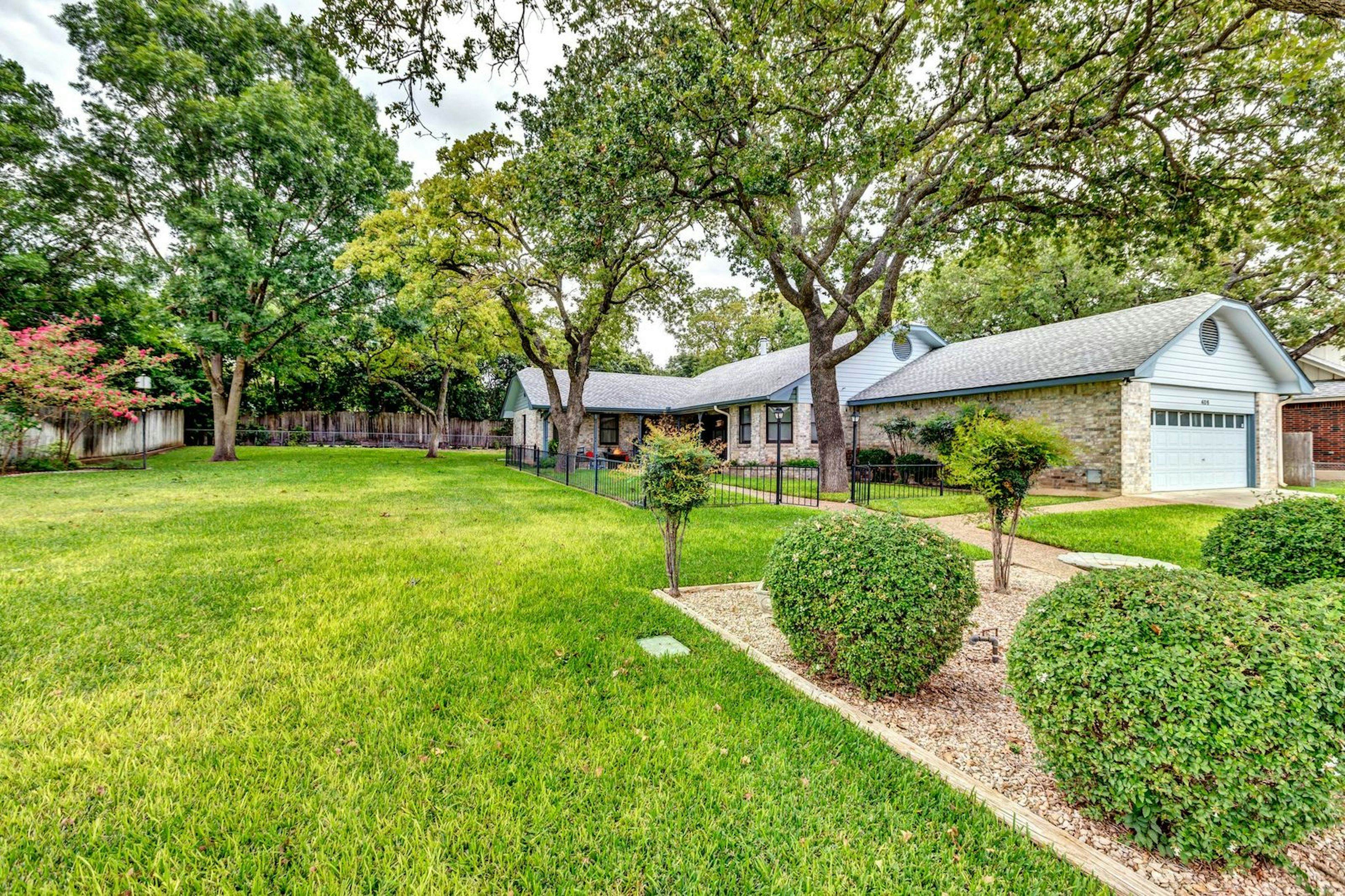 Humble House 4 BD Fredericksburg, TX Vacation Rental Vacasa