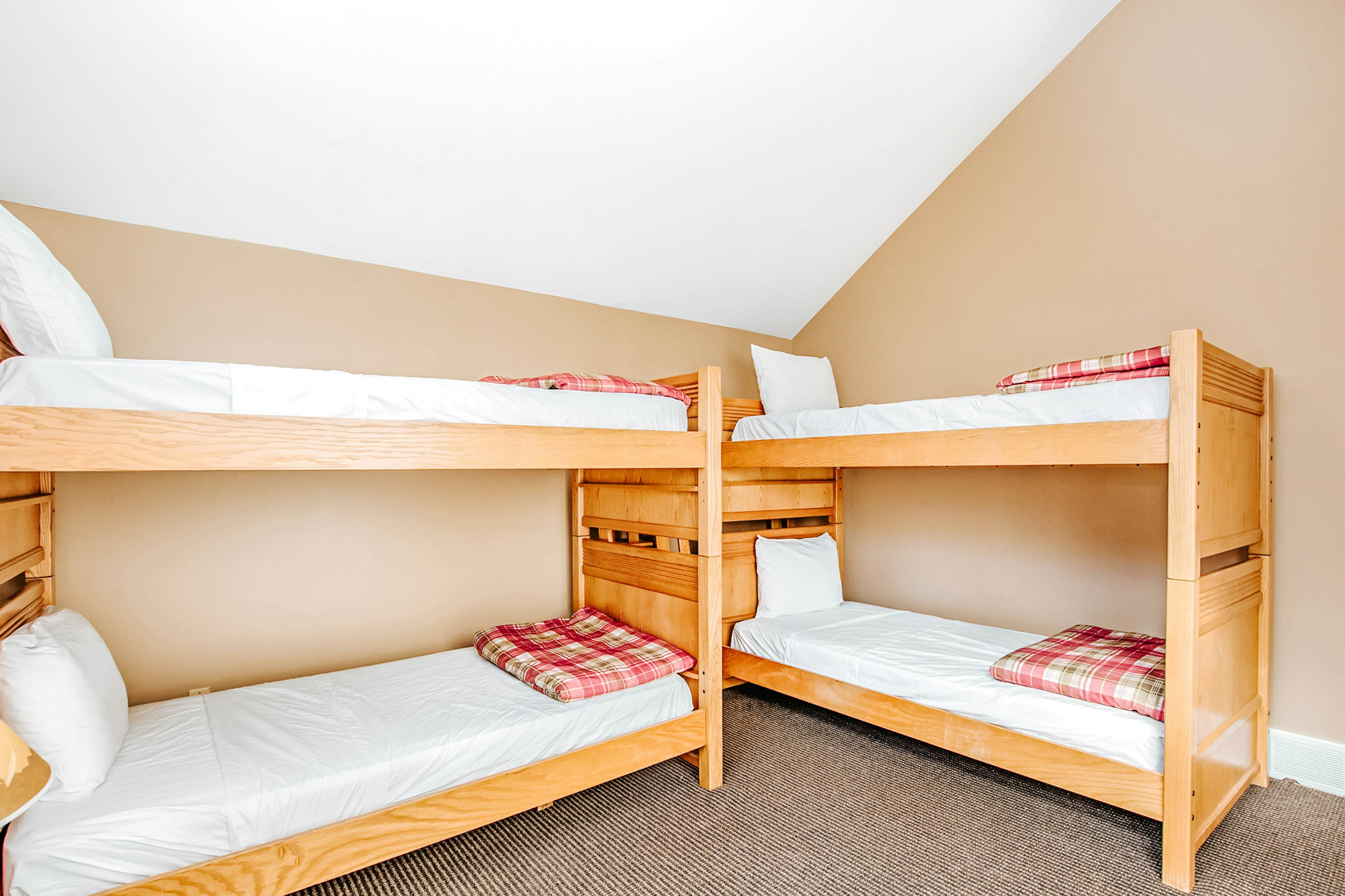 Crystal Mountain Condo -  Wintergreen 535