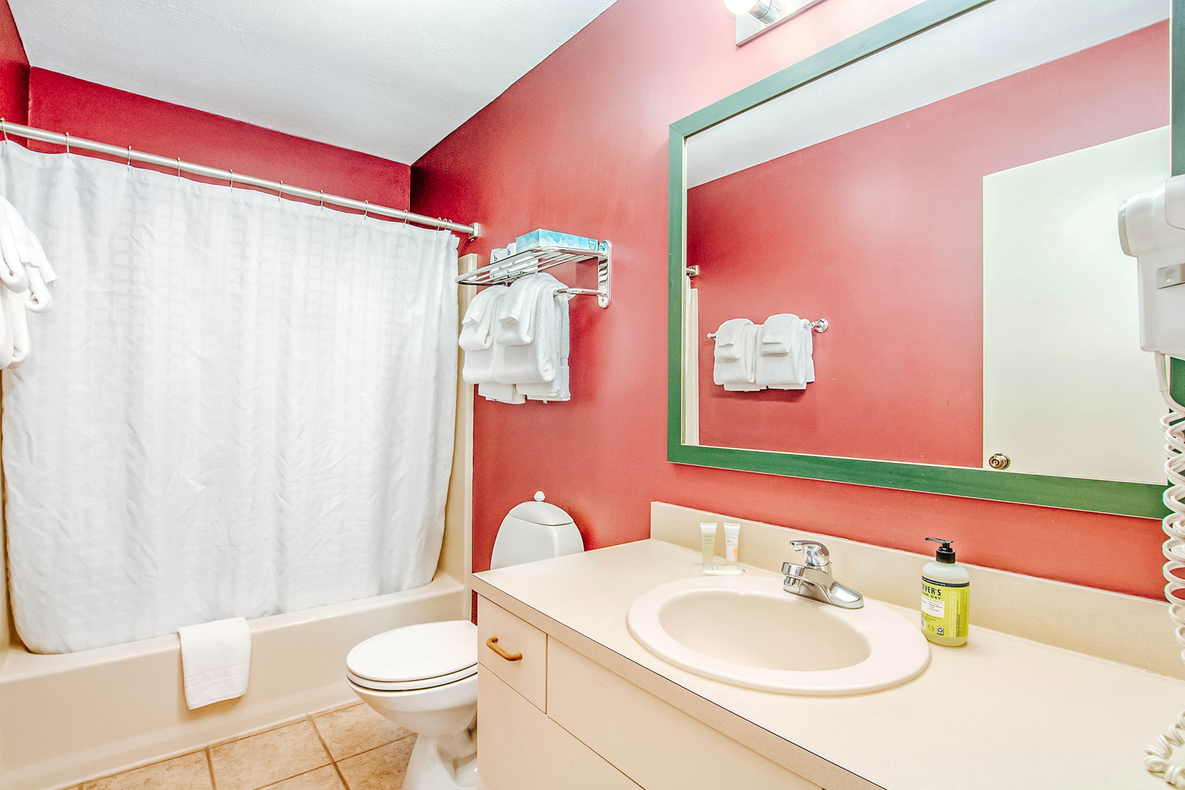 Crystal Mountain Condo -  Wintergreen 535