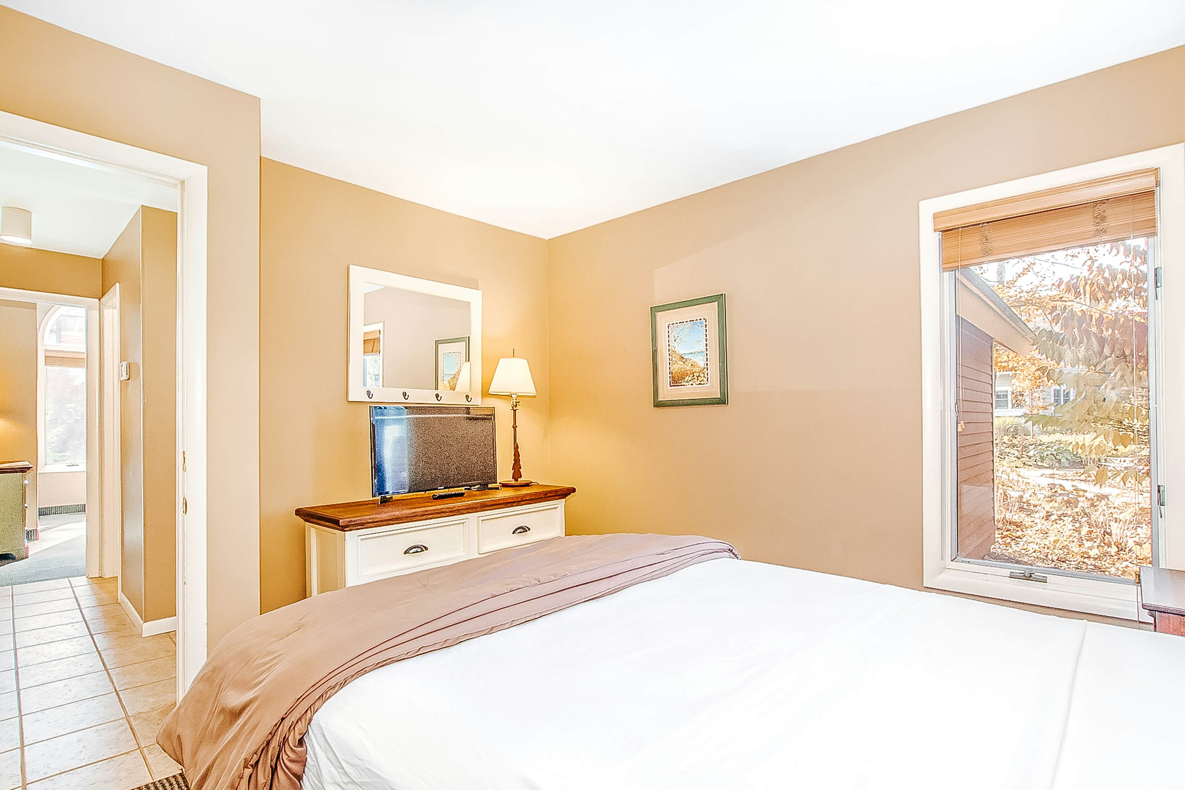 Crystal Mountain Condo -  Wintergreen 535