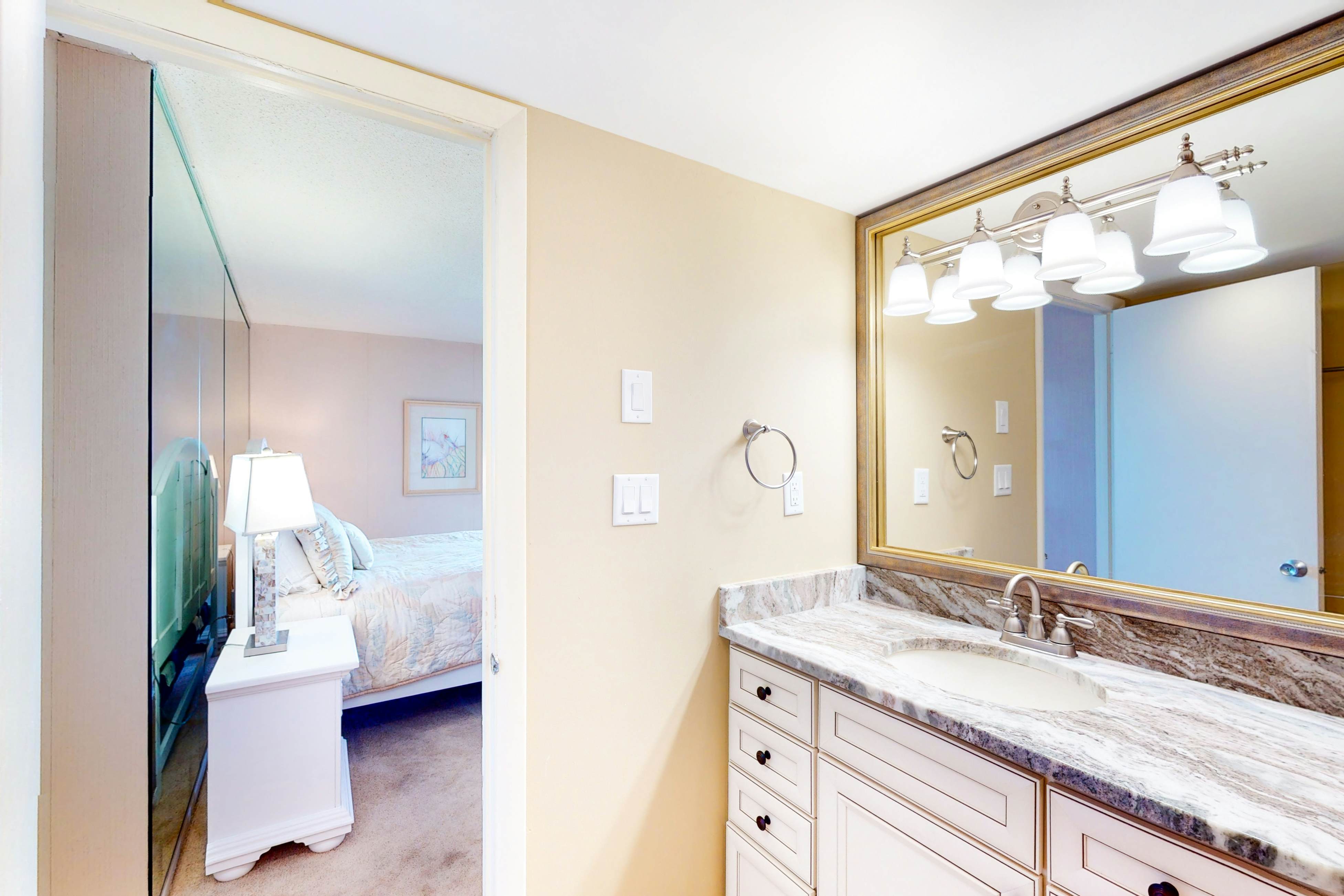 Sea Colony - 1501N Edgewater House Rd