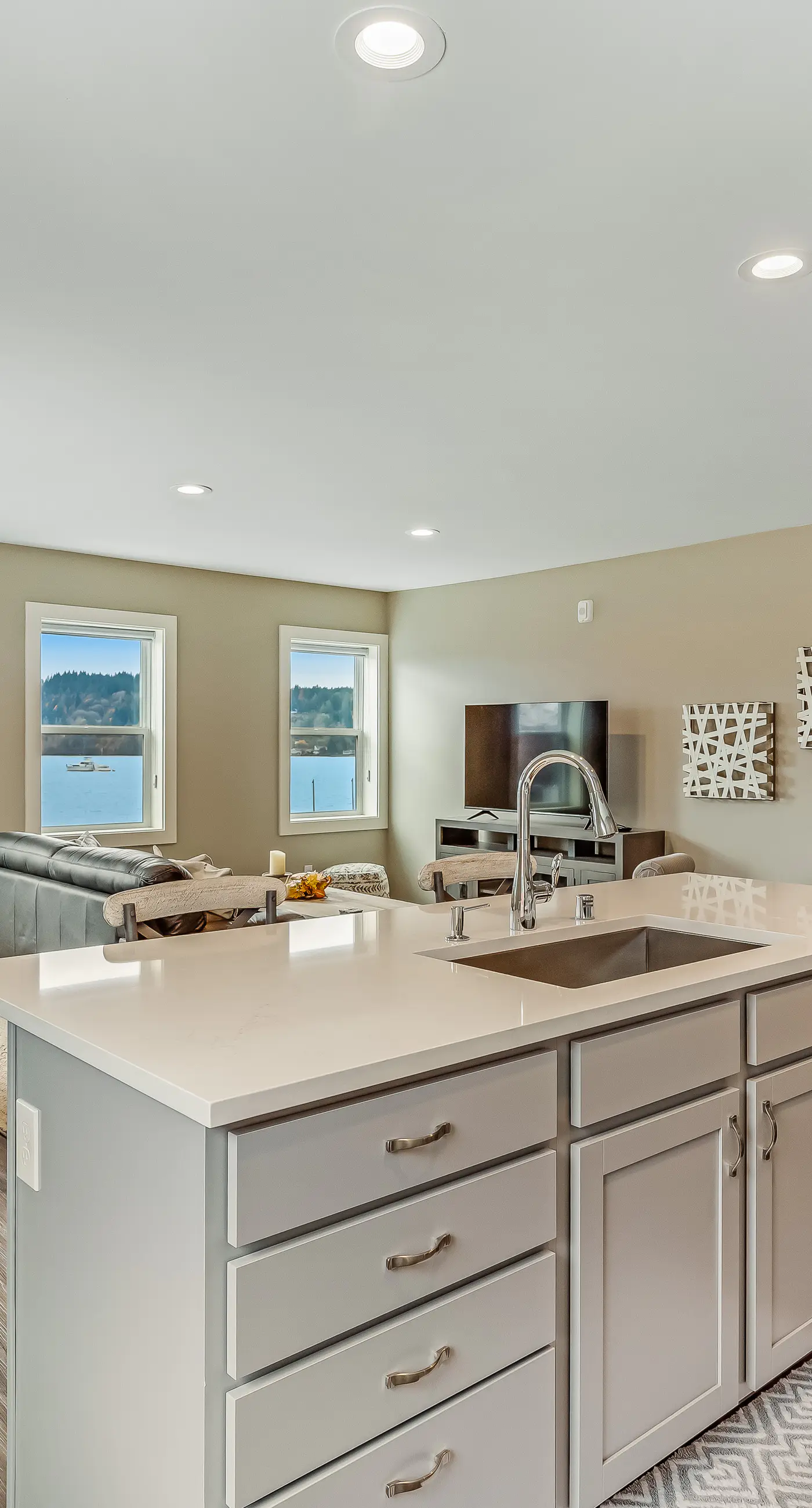 Liberty Bay Loft & Front Street Suite