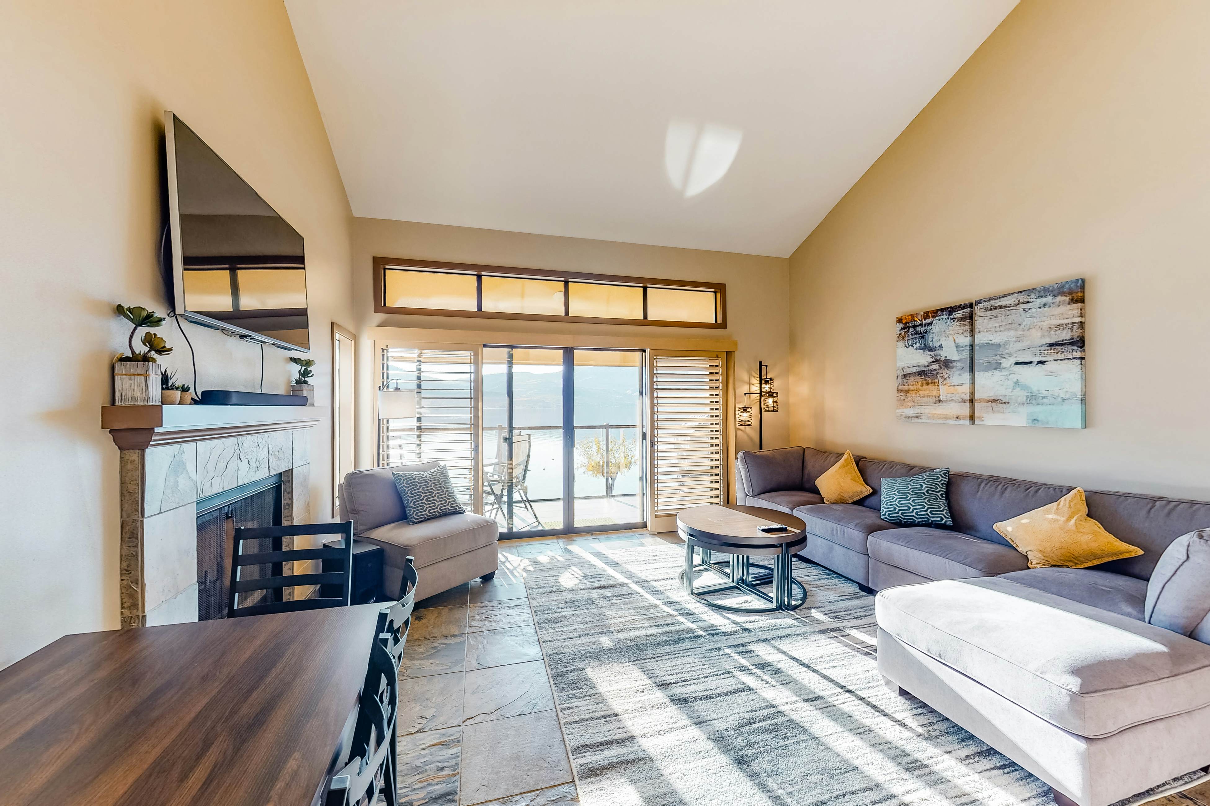 Lake Chelan Shores Rentals Chelan Condo Rentals Vacasa