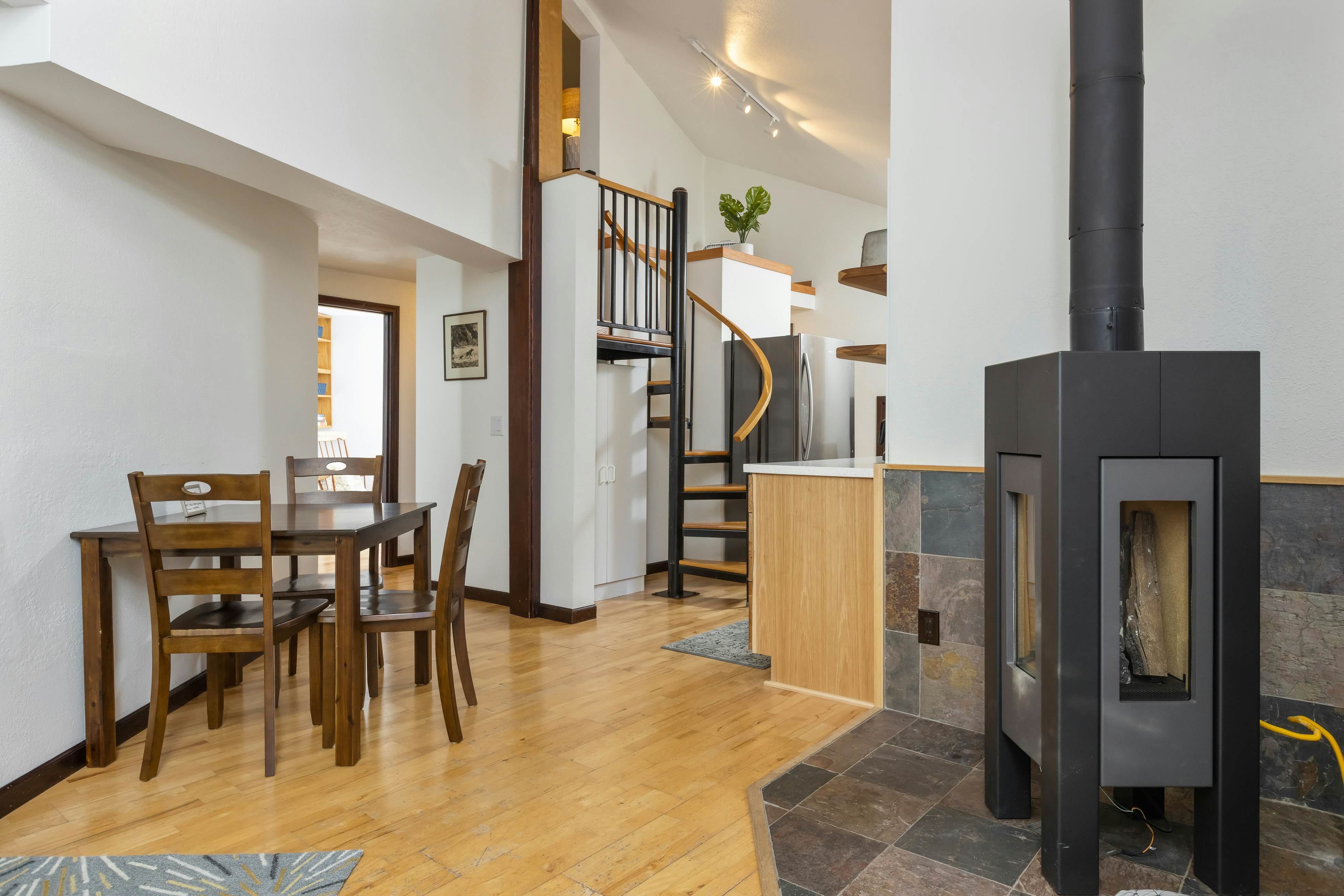 Girdwood Mountain House 2 BD Girdwood, AK Vacation Rental Vacasa