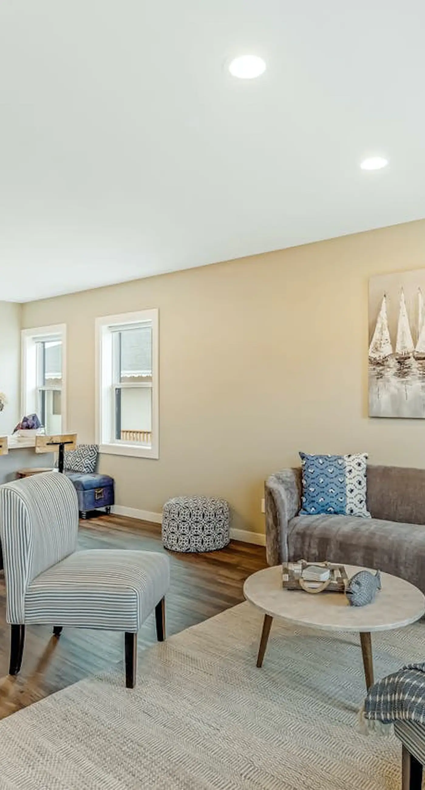 Front Street Suite