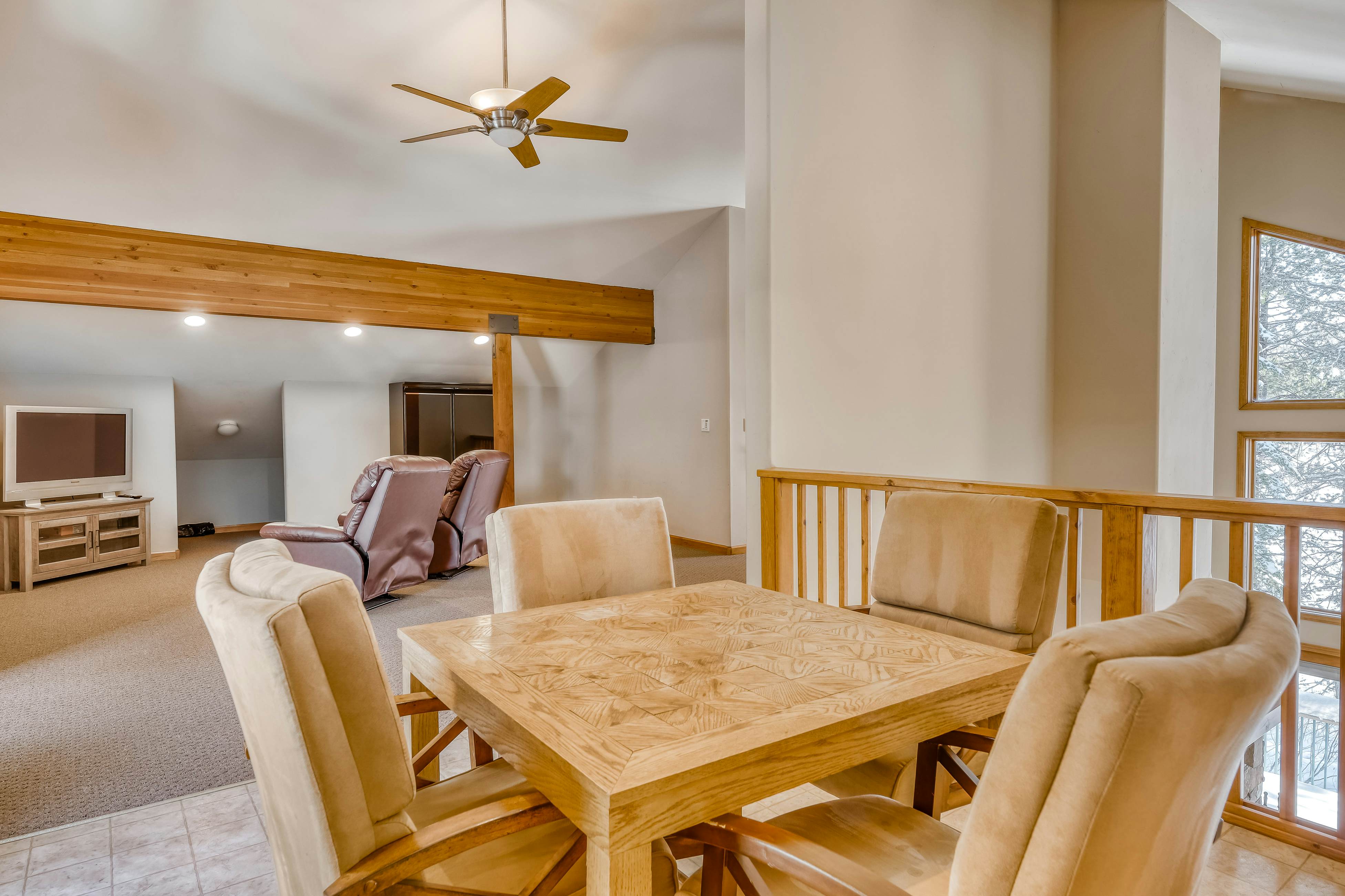 Four Seasons Lakeside