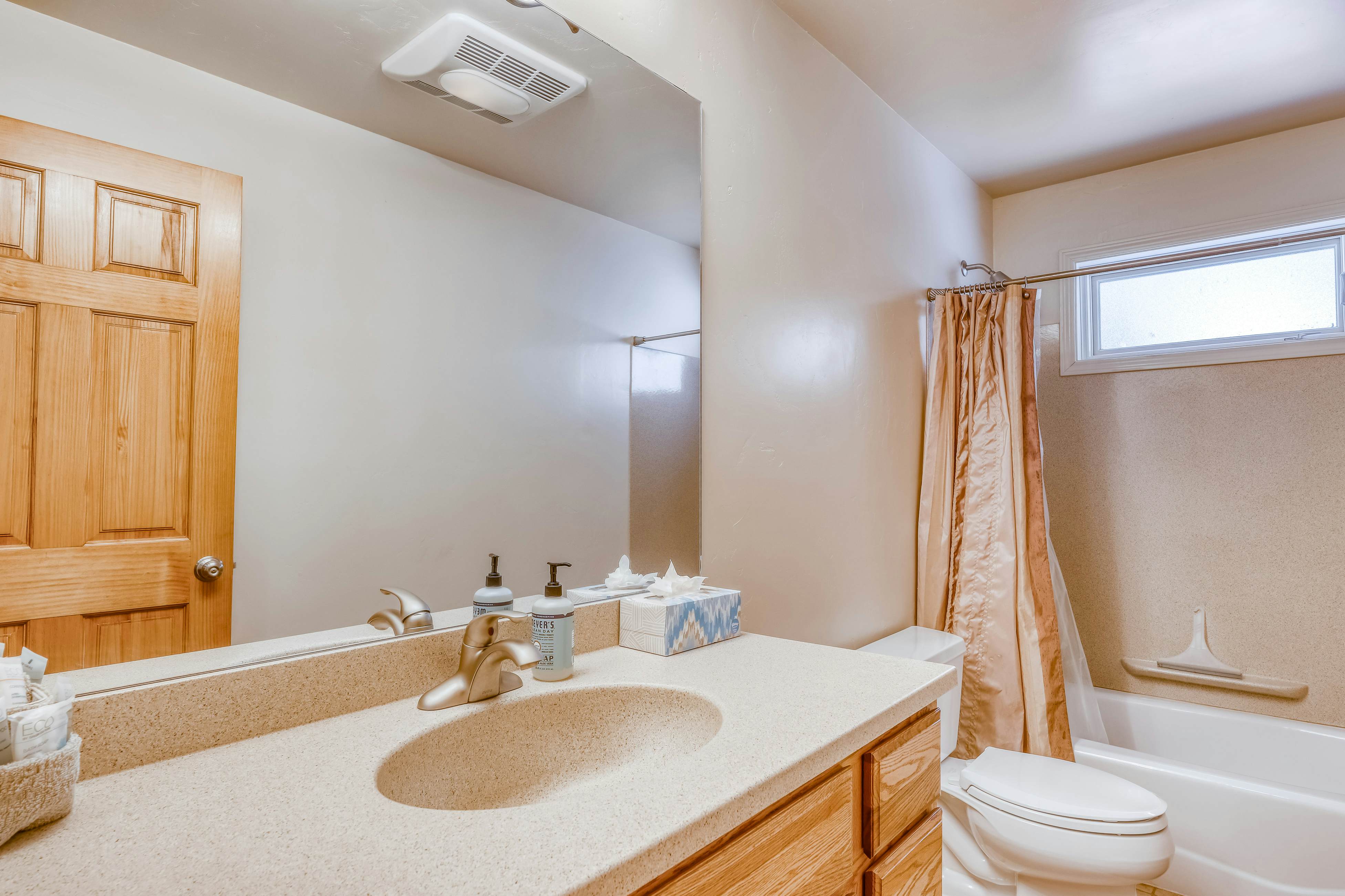 Four Seasons Lakeside