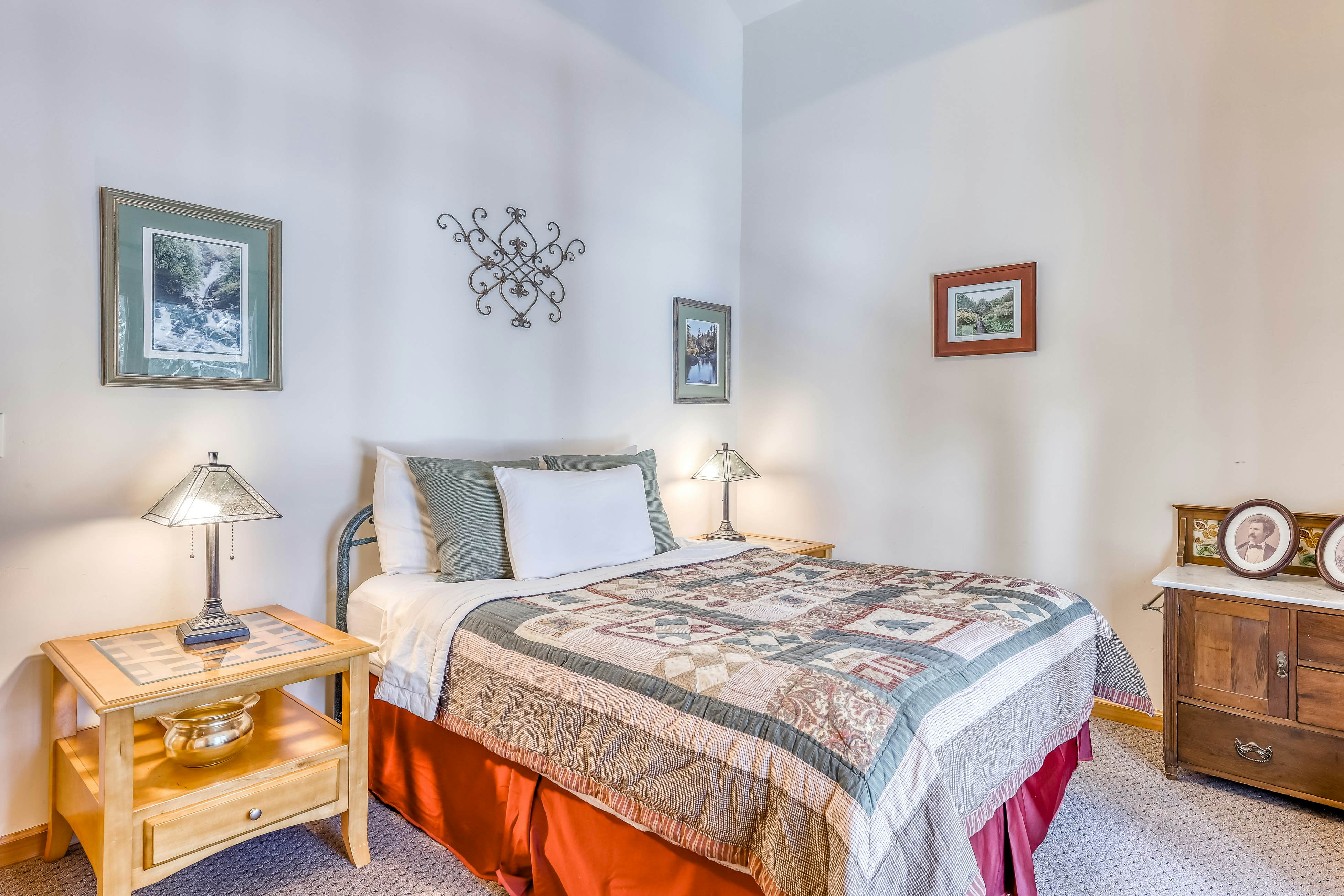 Four Seasons Lakeside