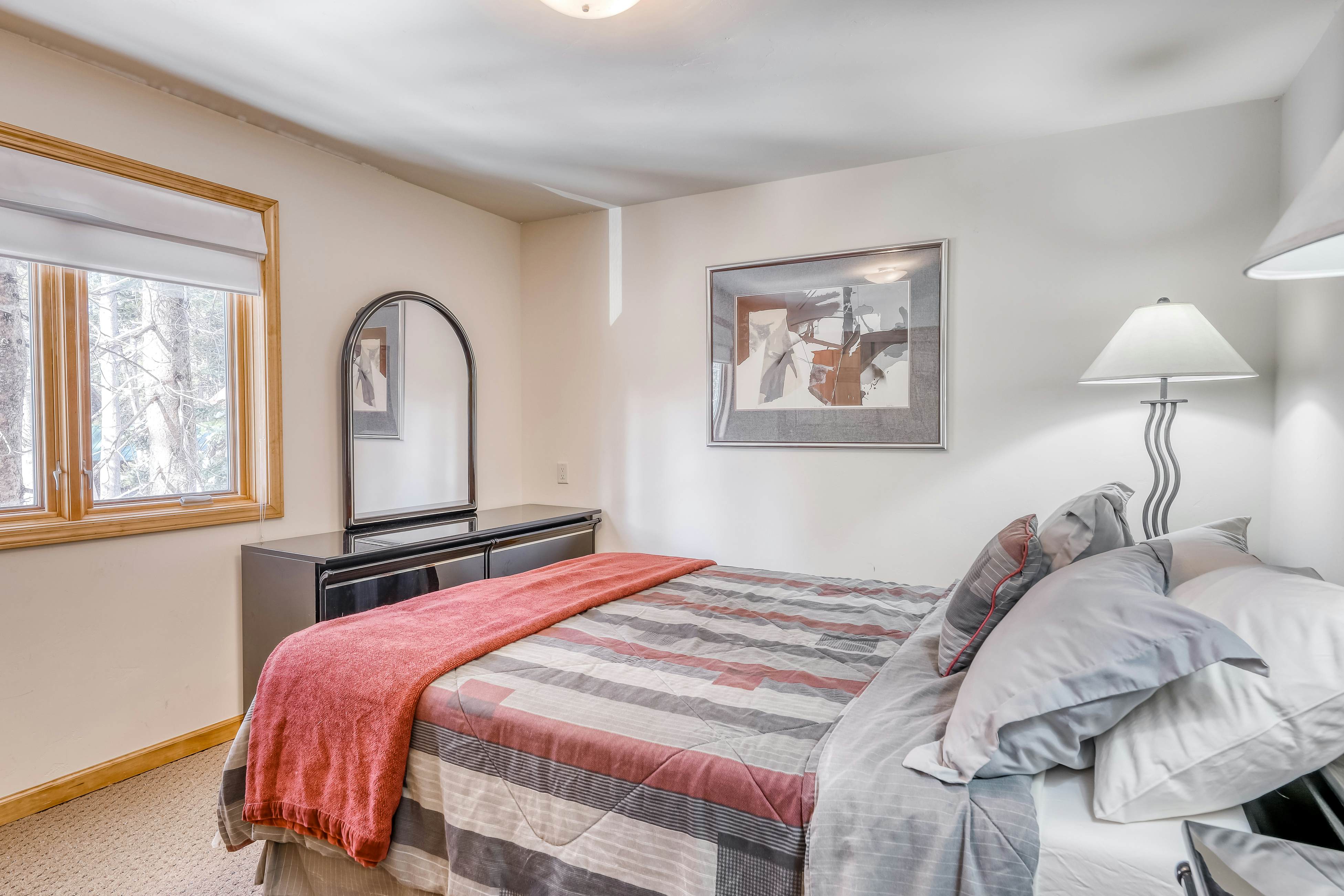 Four Seasons Lakeside