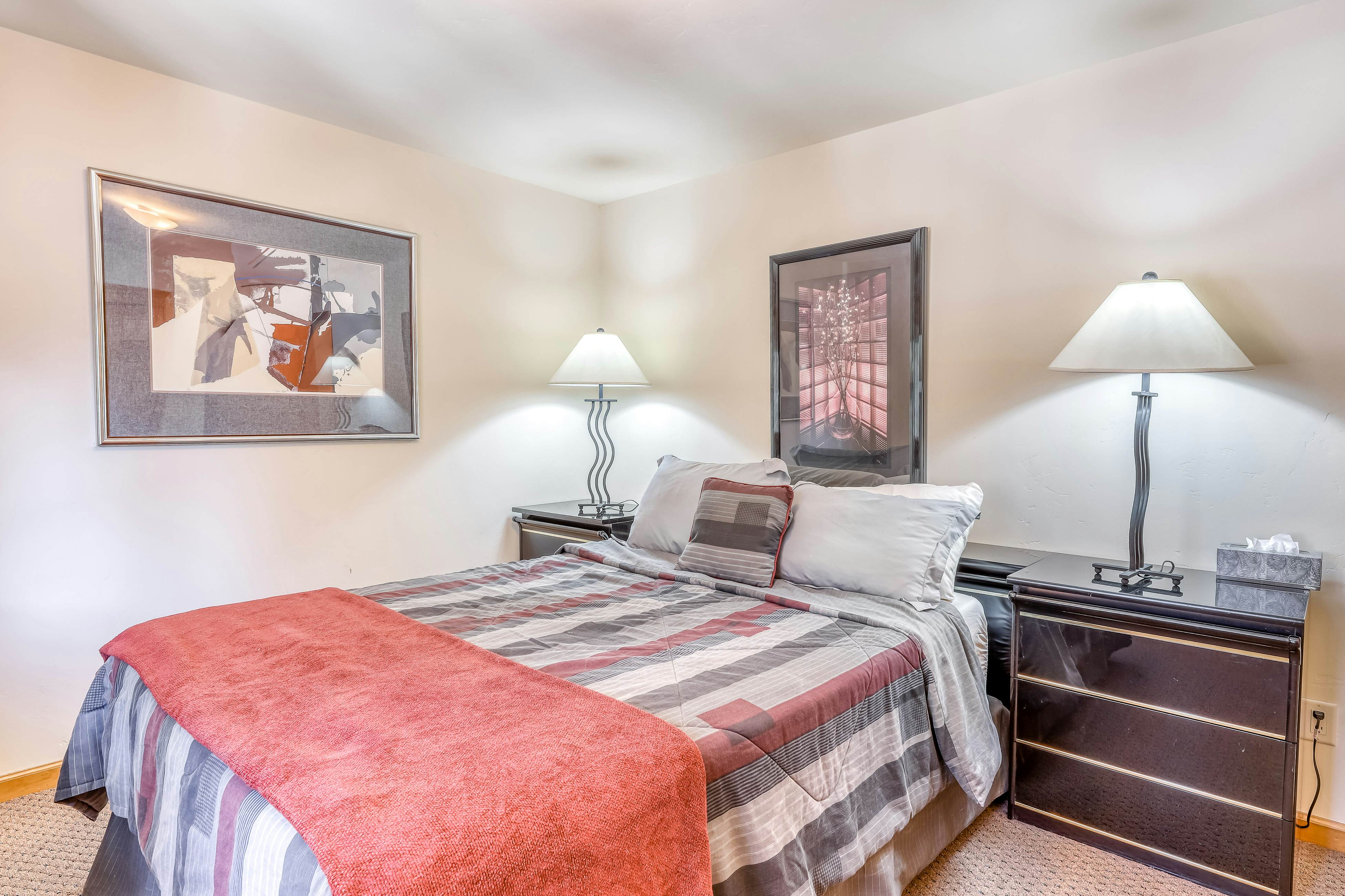 Four Seasons Lakeside