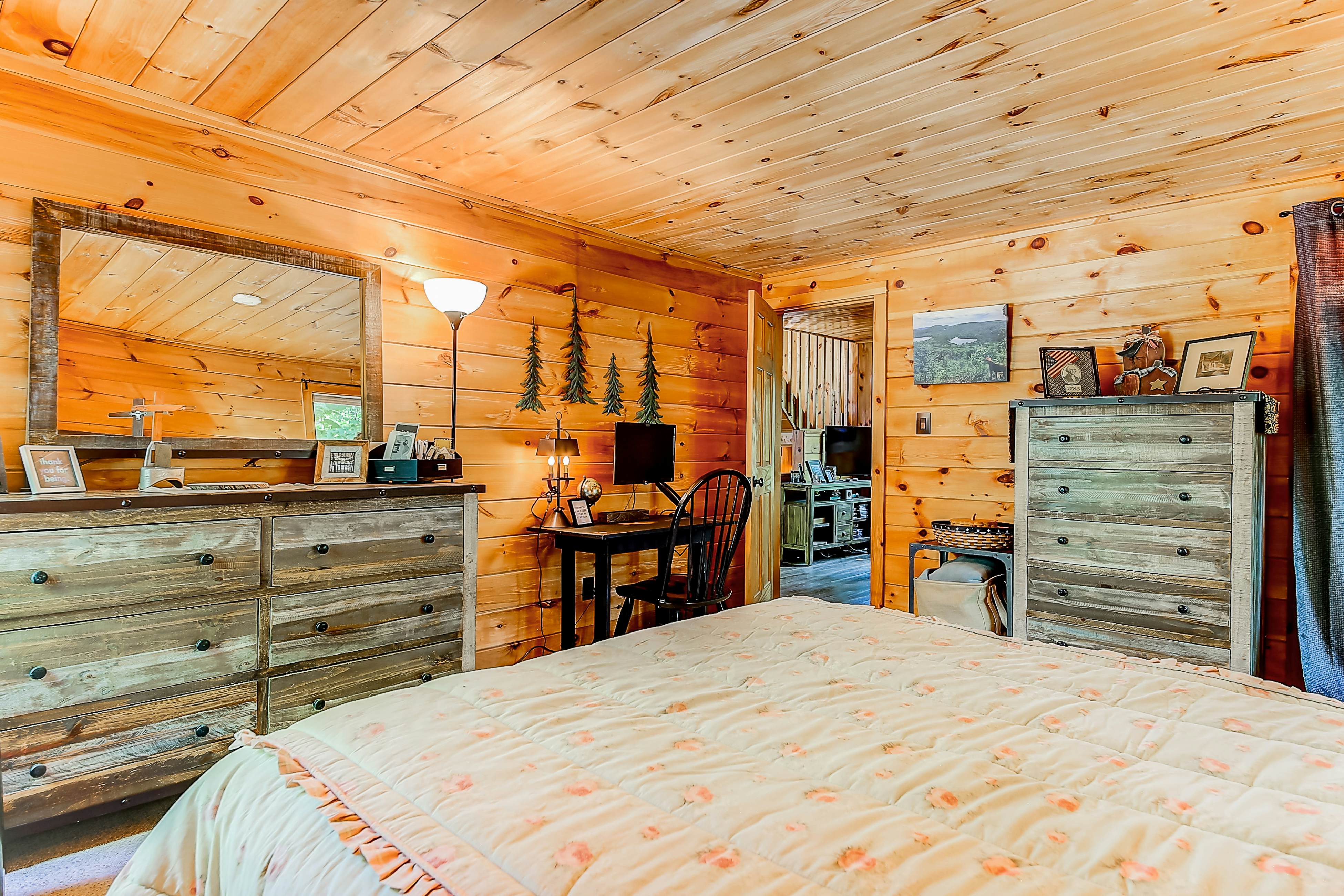 Eidelweiss Village Hideout 3 BD Madison, NH Vacation Rental Vacasa