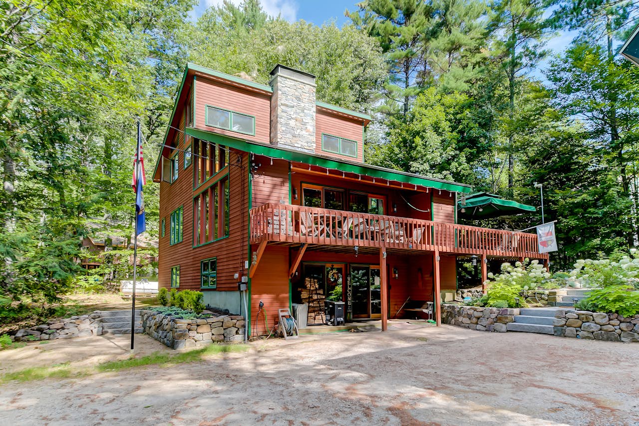 Eidelweiss Village Hideout 3 BD Vacation Rental in Madison, NH Vacasa