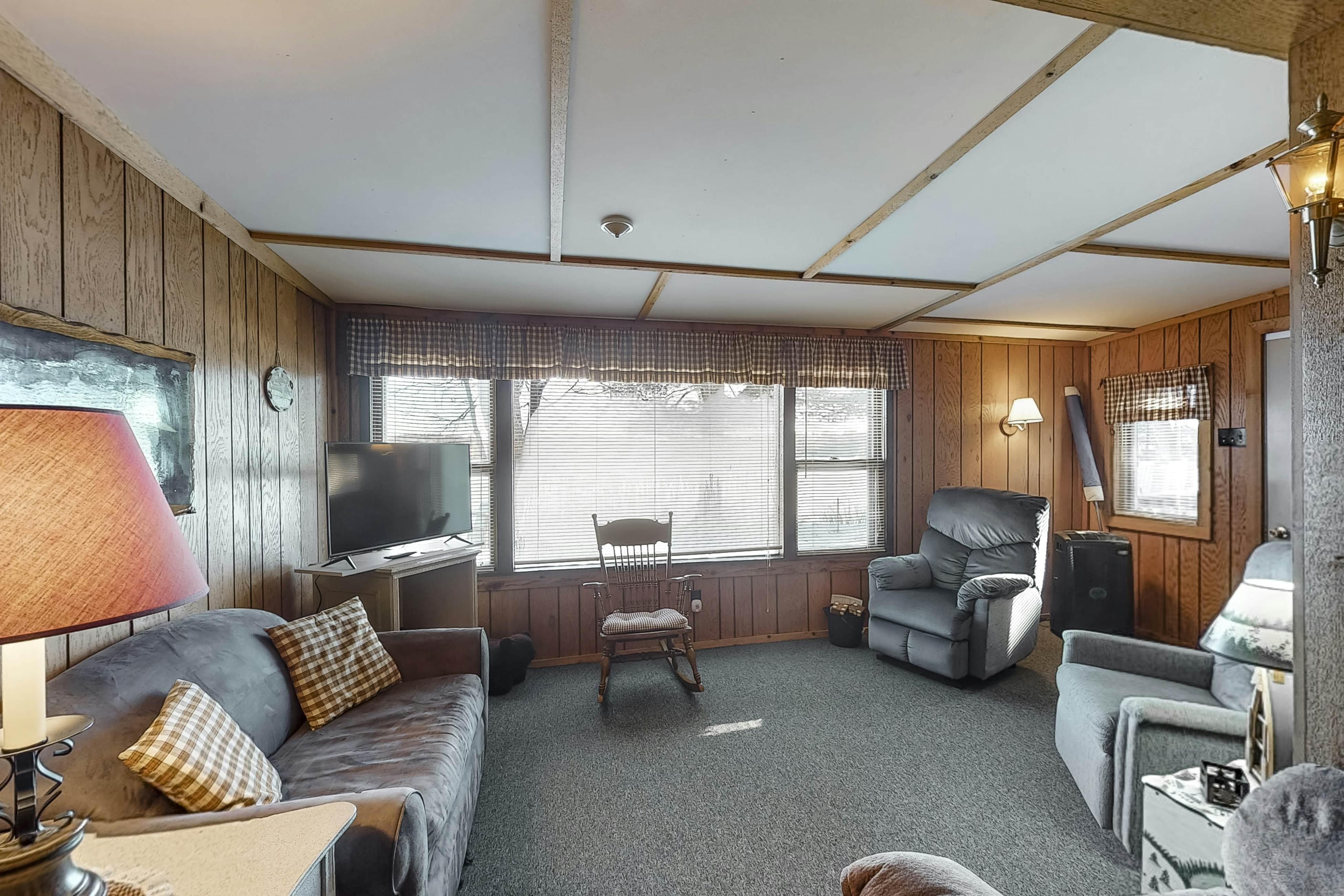 Catfish Cottages 5 BD Eagle River, WI Vacation Rental Vacasa