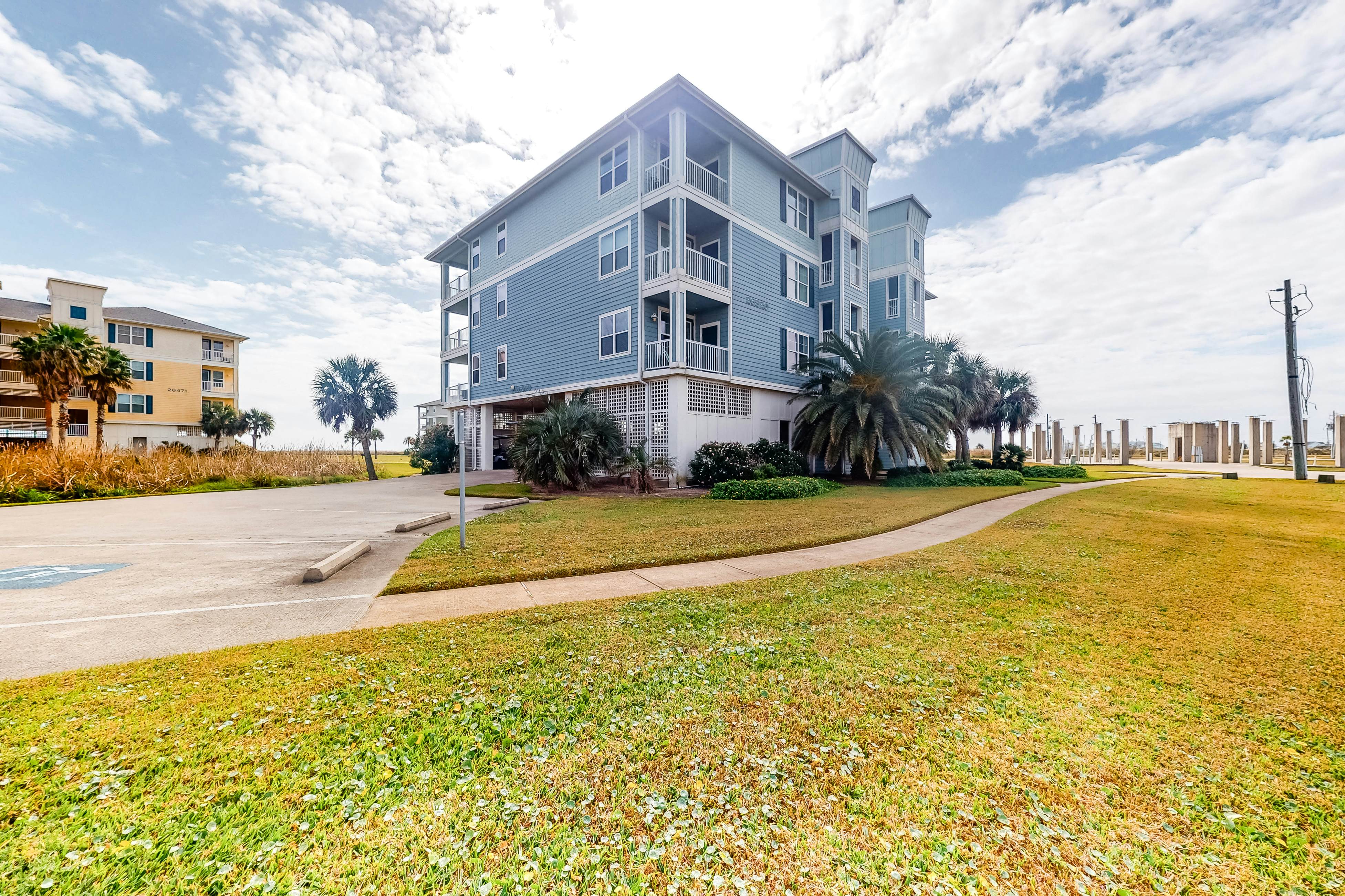 Pointe West Resort - Peaceful at the Pointe