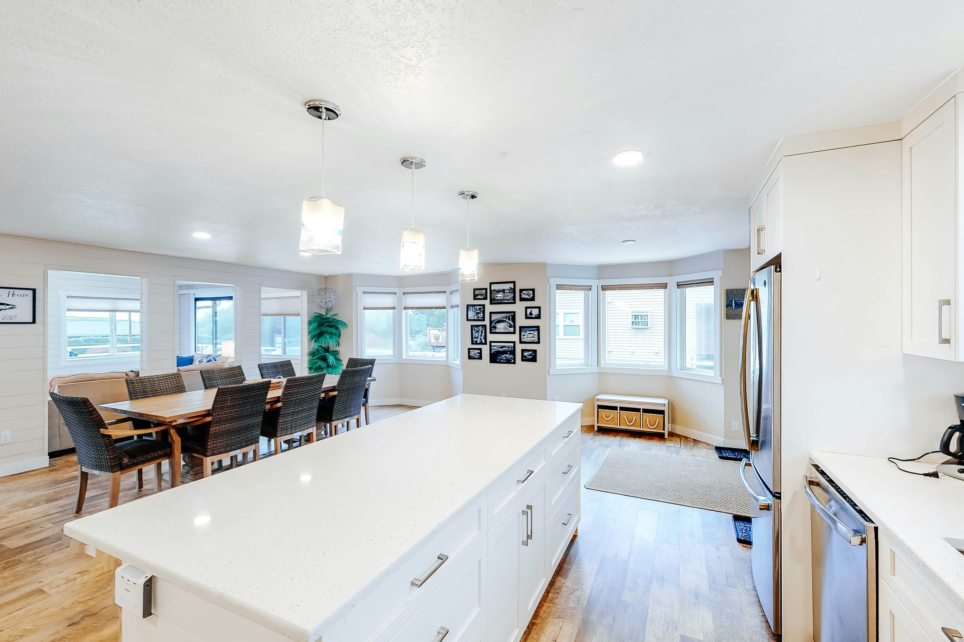 The Chinook House 3 BD Depoe Bay, OR Vacation Rental Vacasa