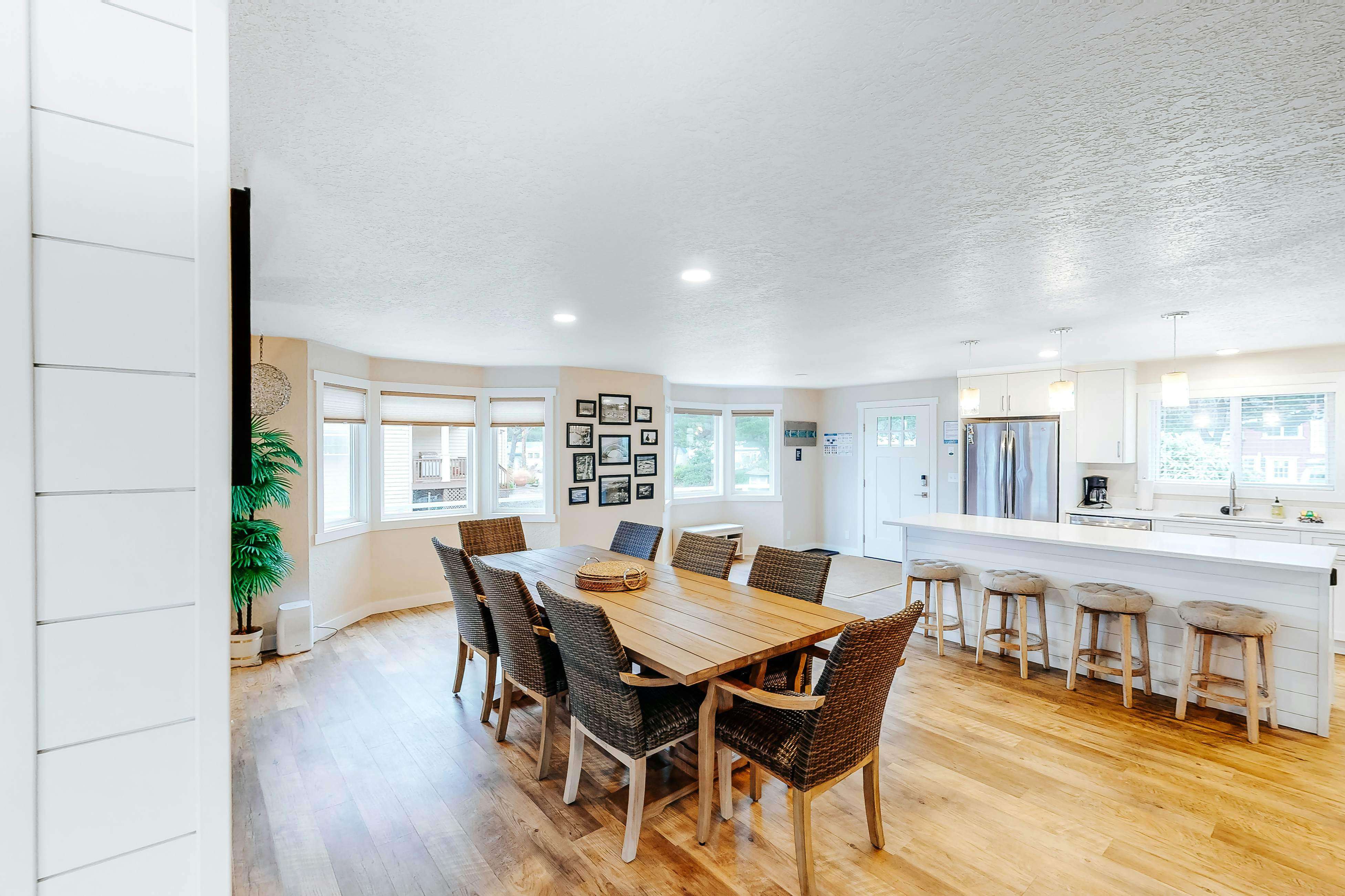 The Chinook House 3 BD Depoe Bay, OR Vacation Rental Vacasa