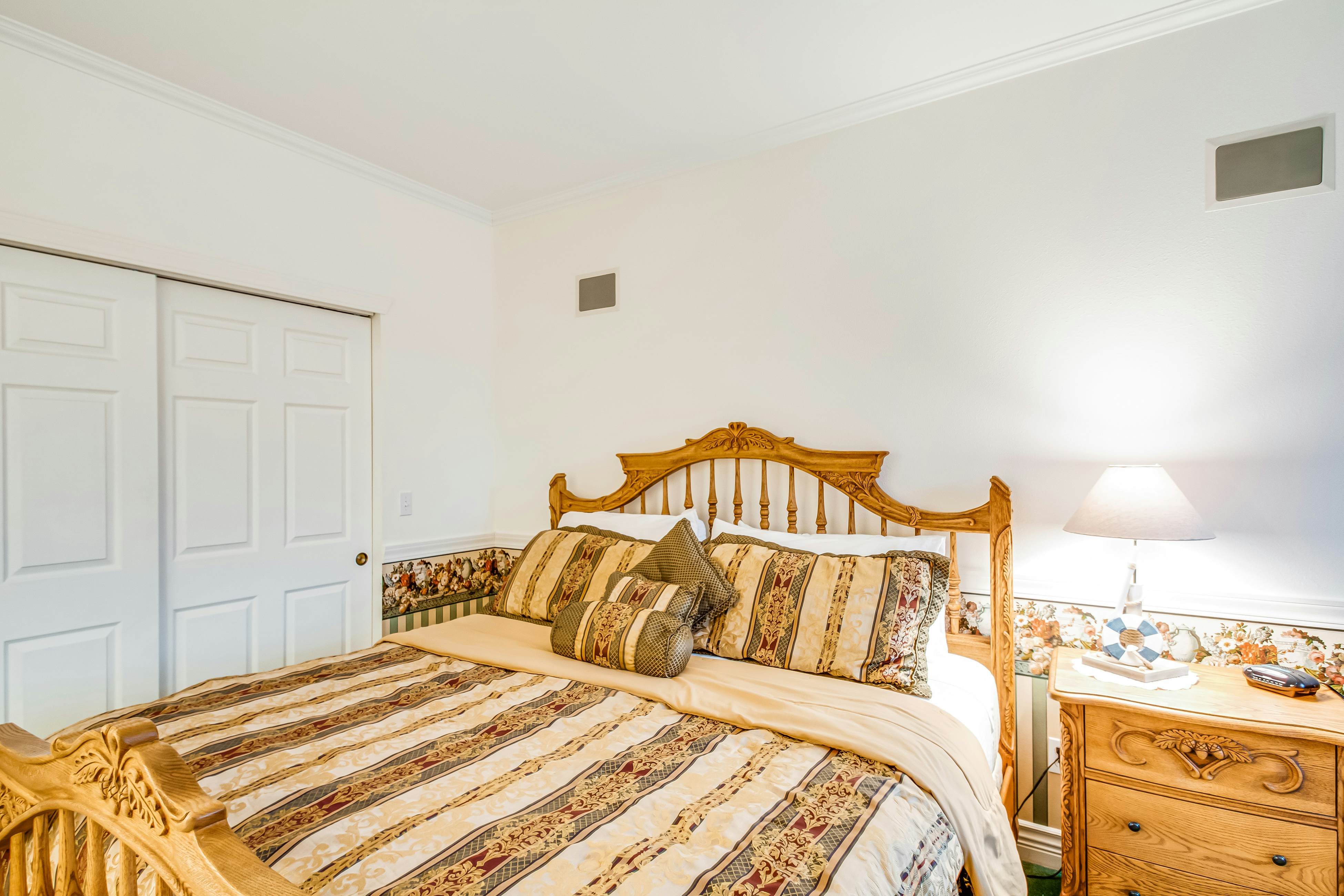 The Chattanooga at Judith Ann Inn