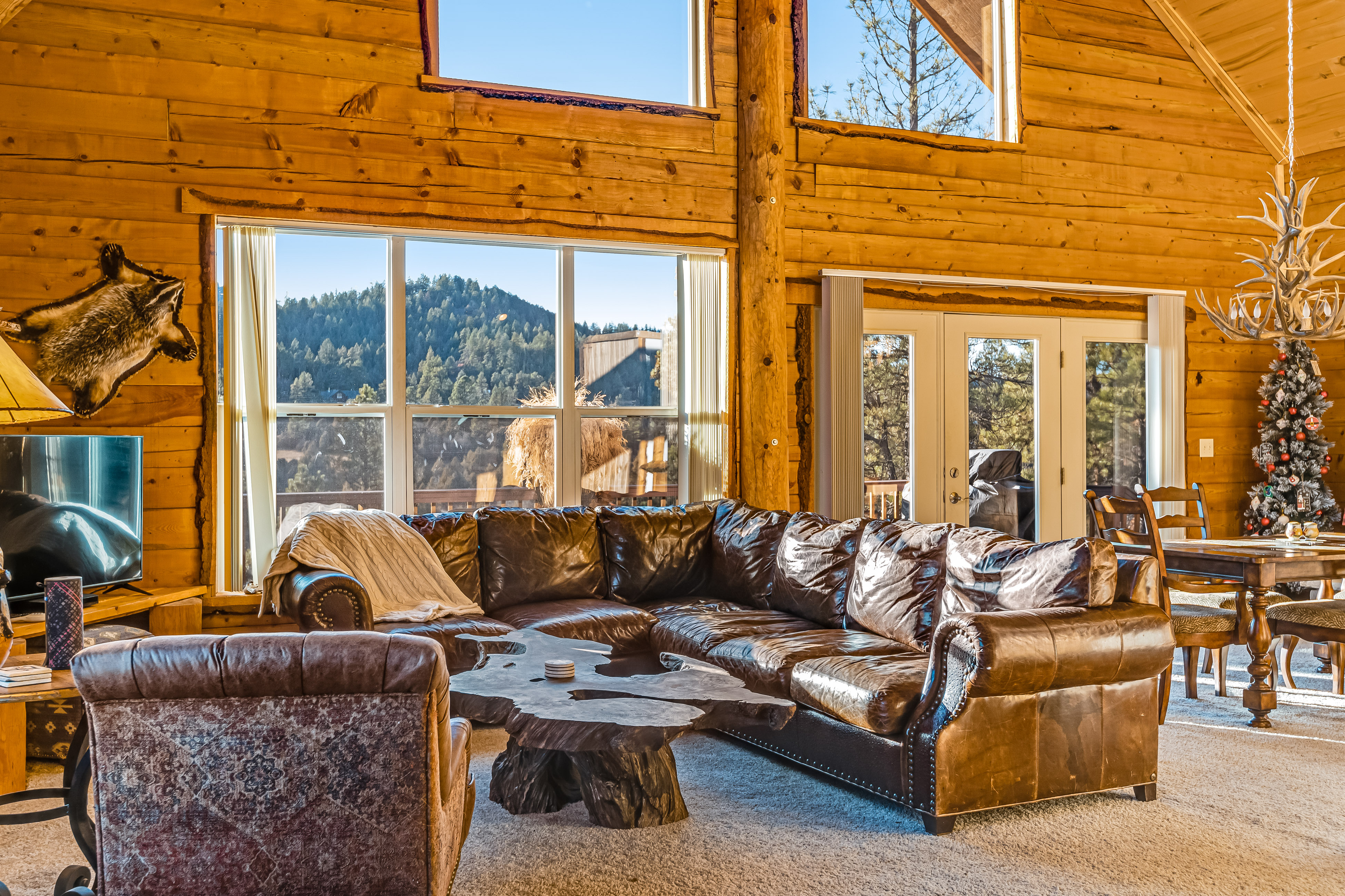 An Old-Fashioned Cabin in Pagosa Springs - Mountain Living