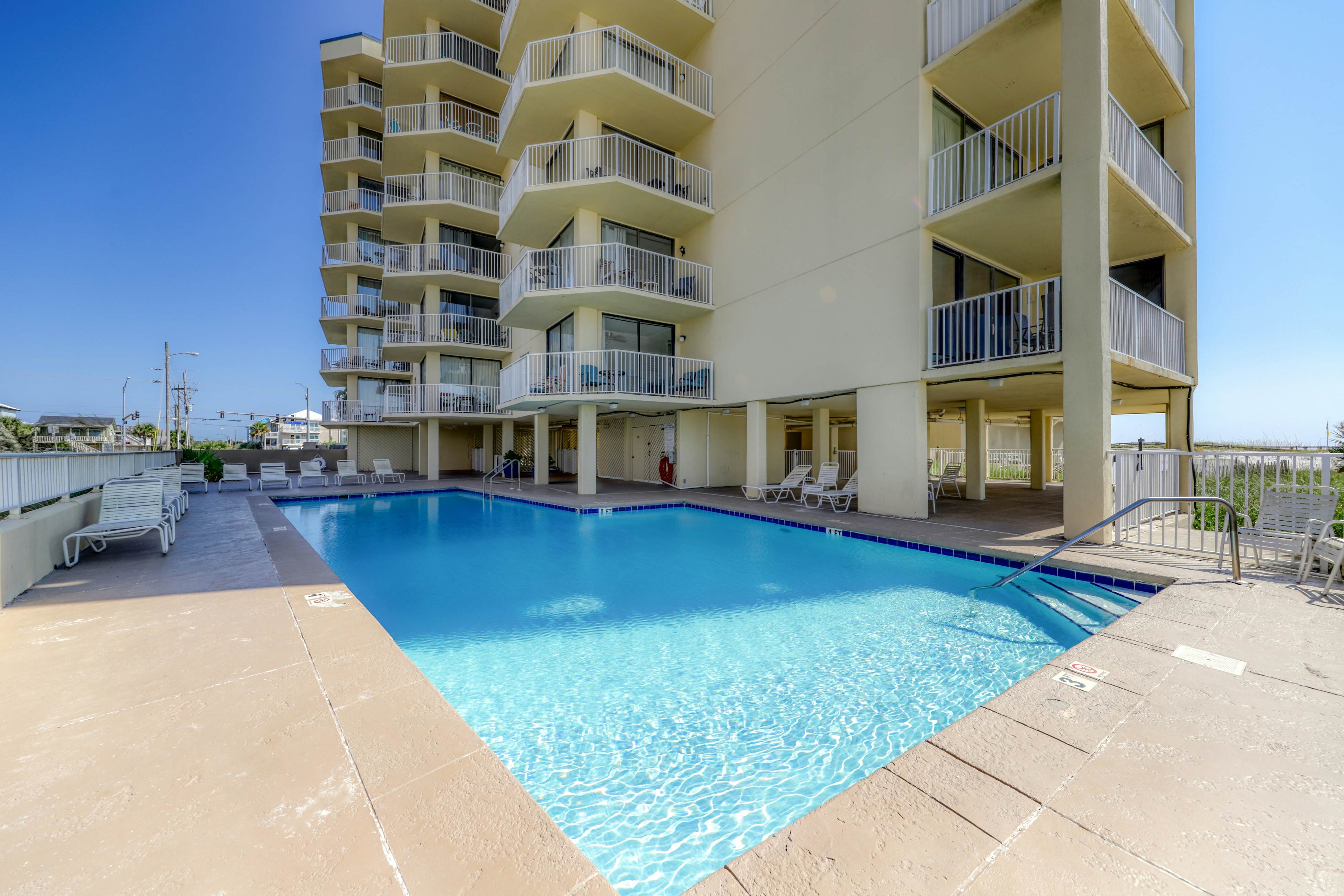 The Whaler 5B | 2 BD Gulf Shores, AL Vacation Rental | Vacasa