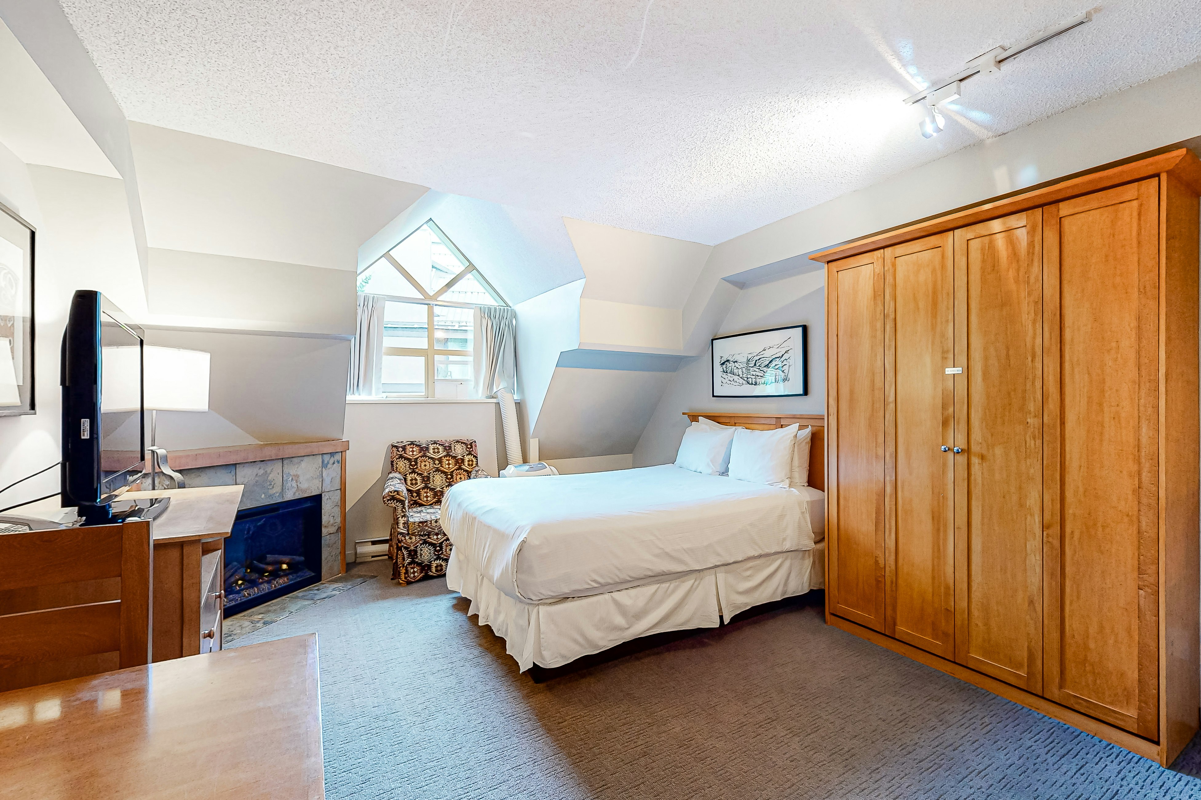 Whistler Peak Lodge 4403