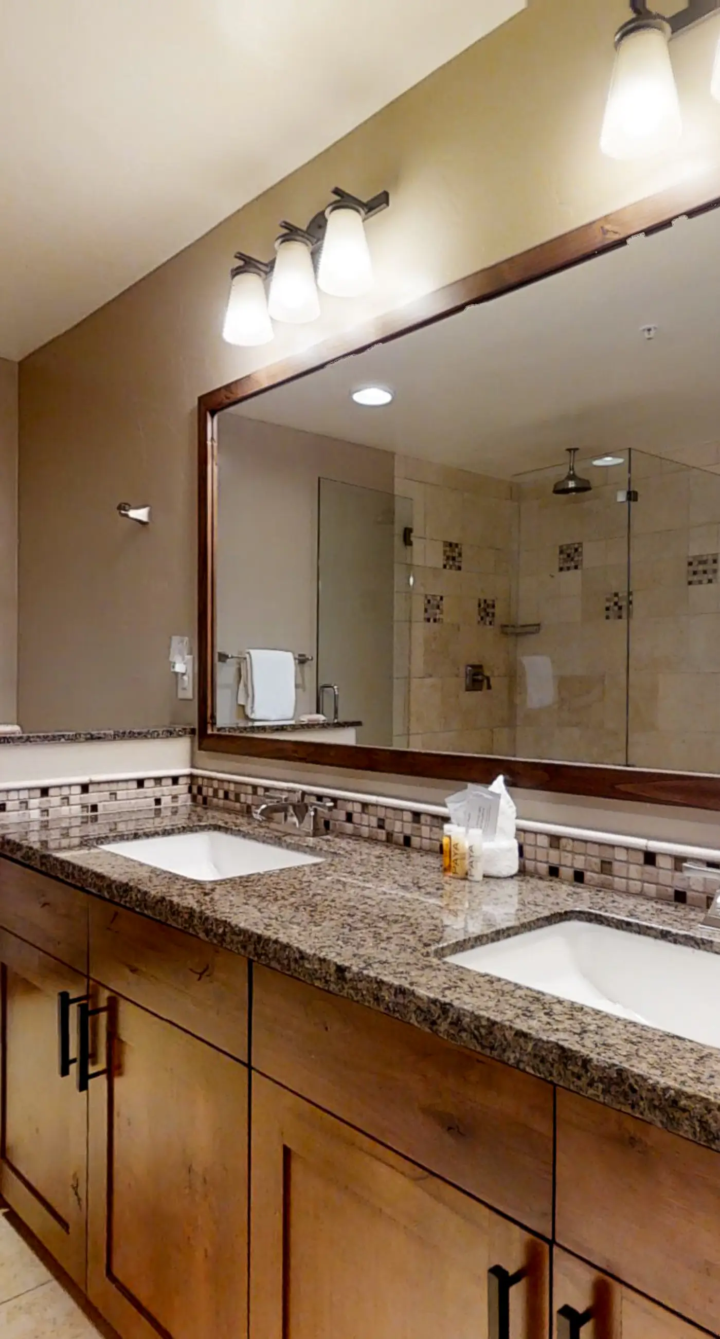 Trailhead Lodge 2122