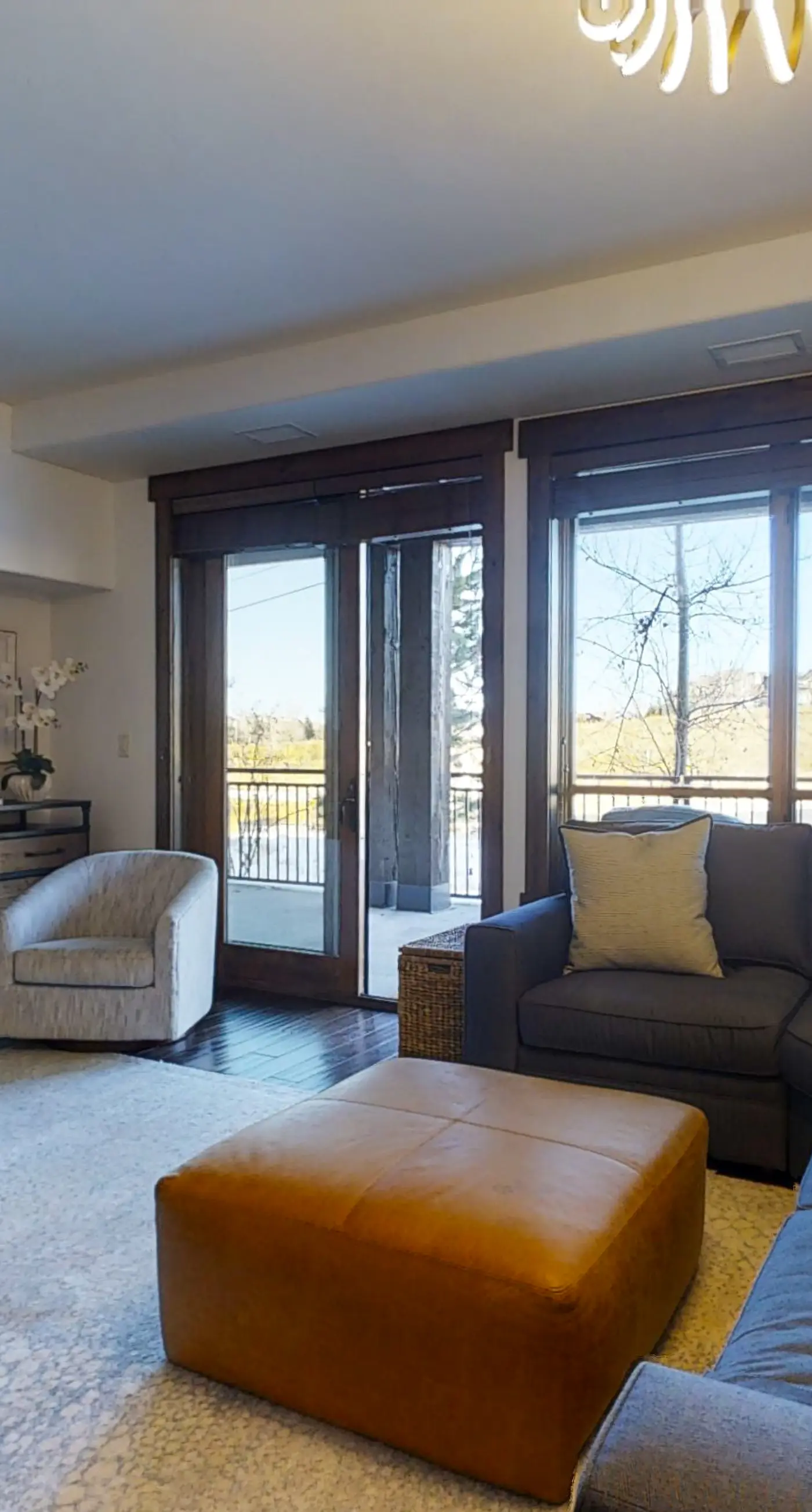 Trailhead Lodge 2122