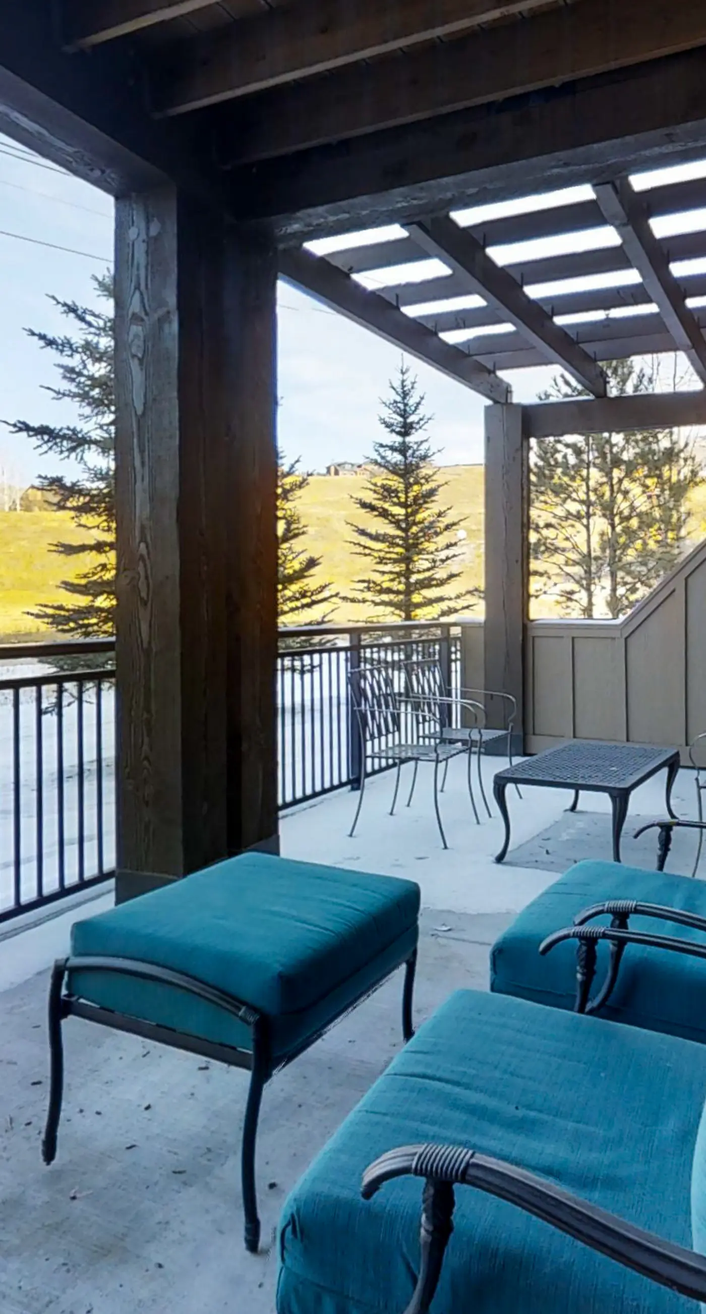 Trailhead Lodge 2122