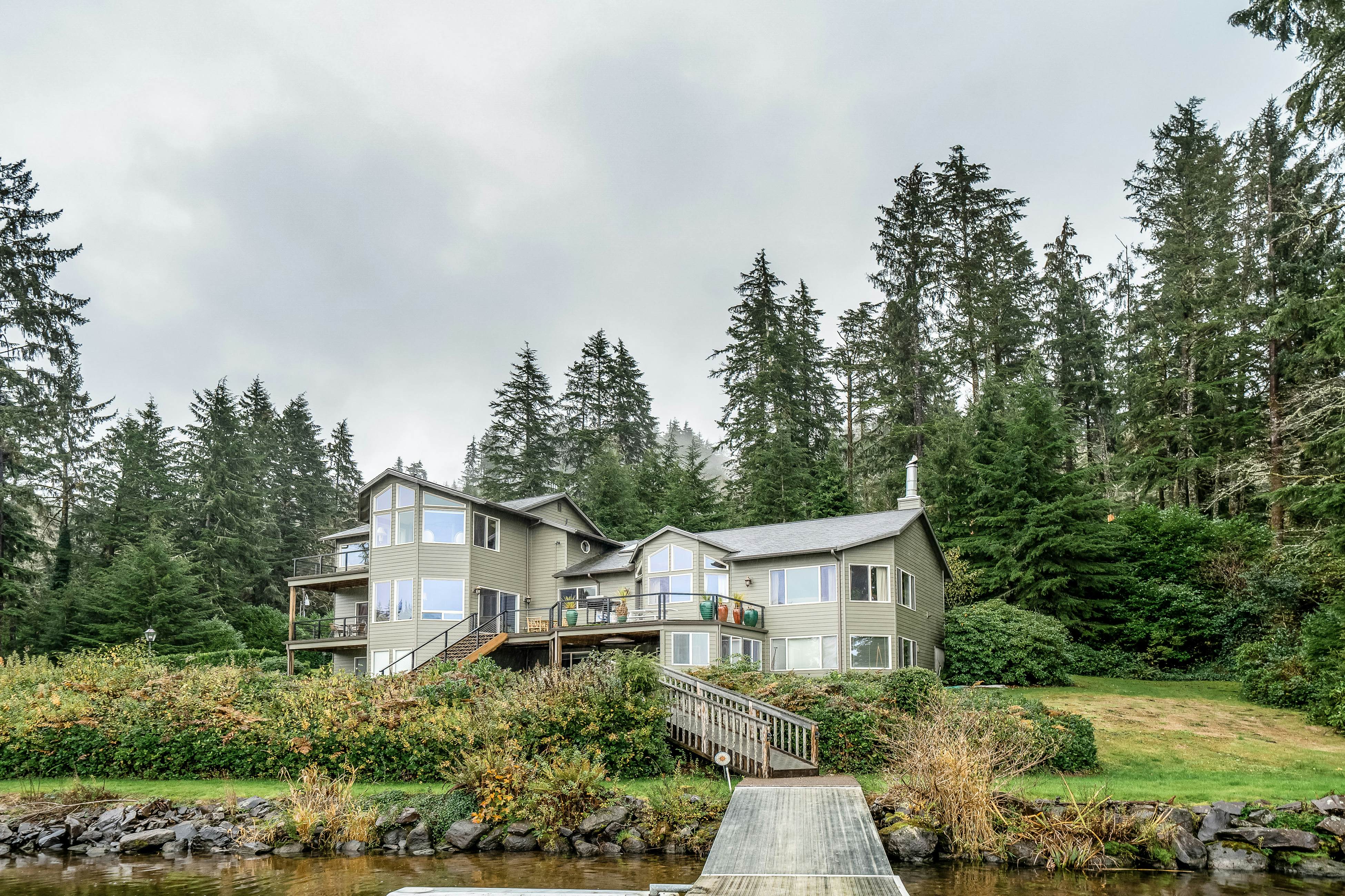 Otis House Rentals, Vacation Rentals Vacasa