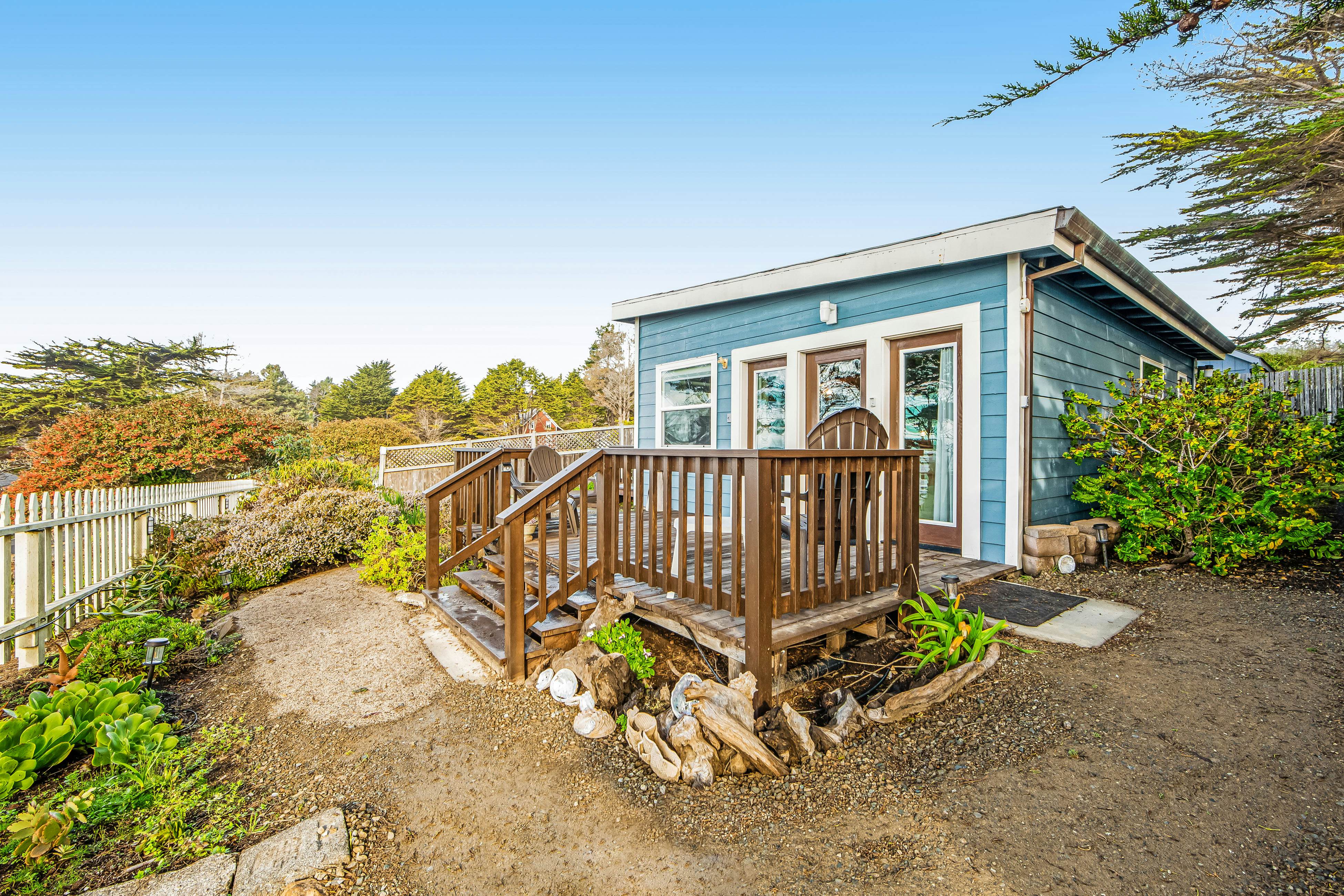 Headlands Cove Artist's Studio 0 BD Mendocino, CA Vacation Rental