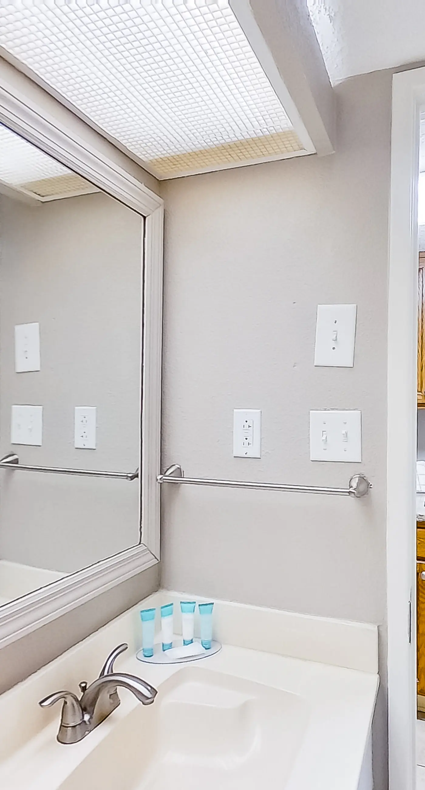 The Patricia Grand 0928