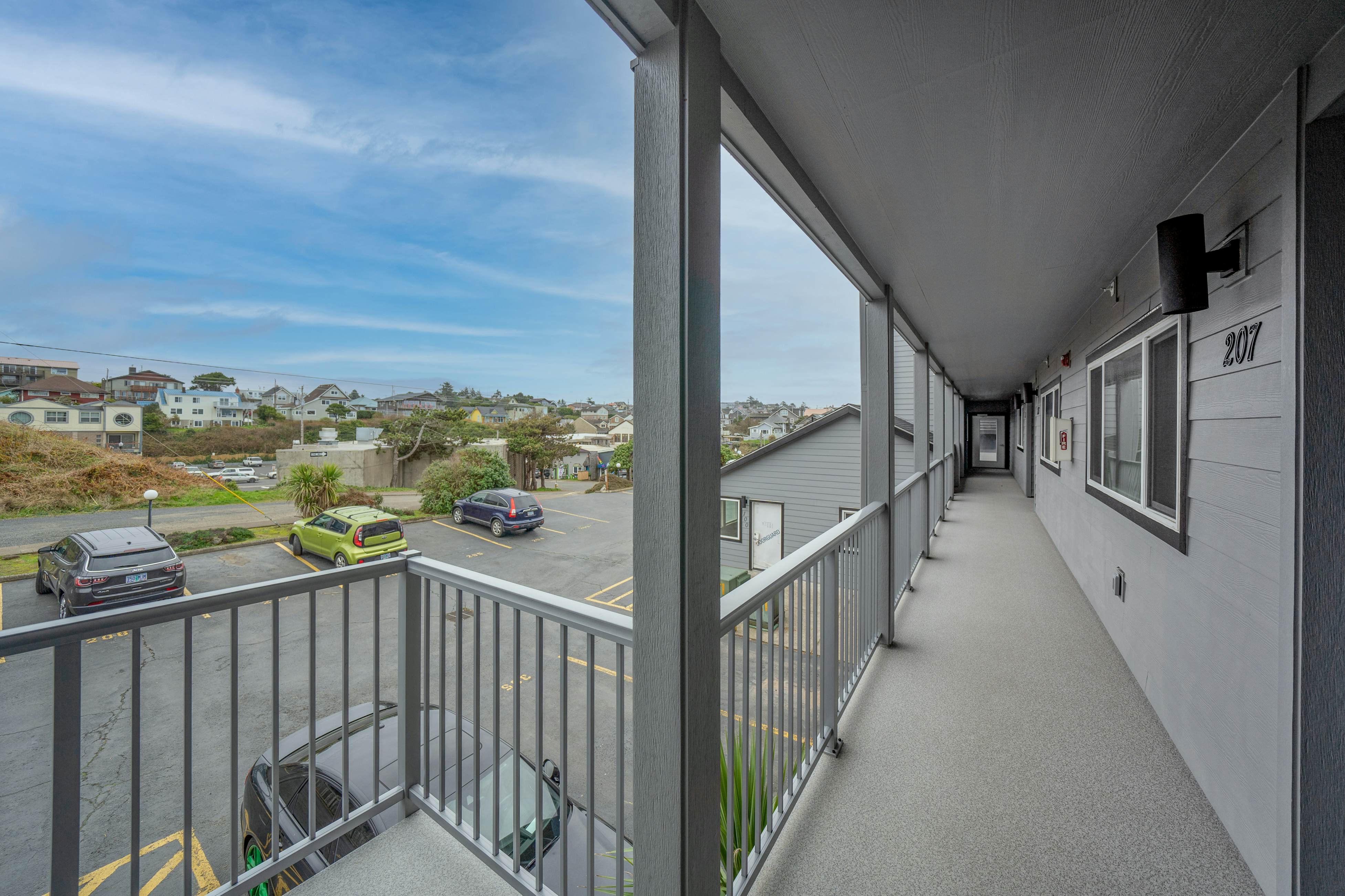 Nye Beach Lighthouse Vista