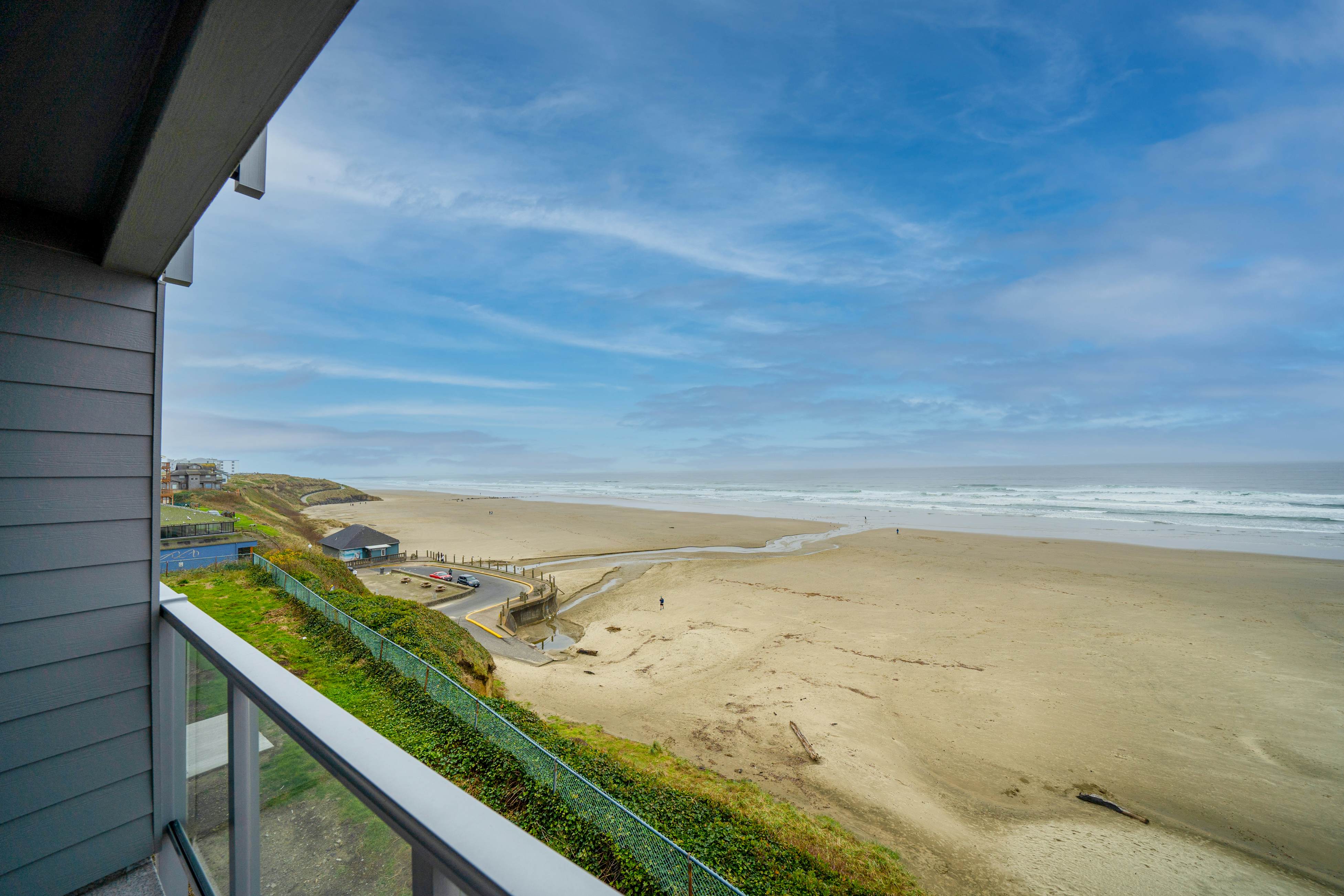 Nye Beach Lighthouse Vista