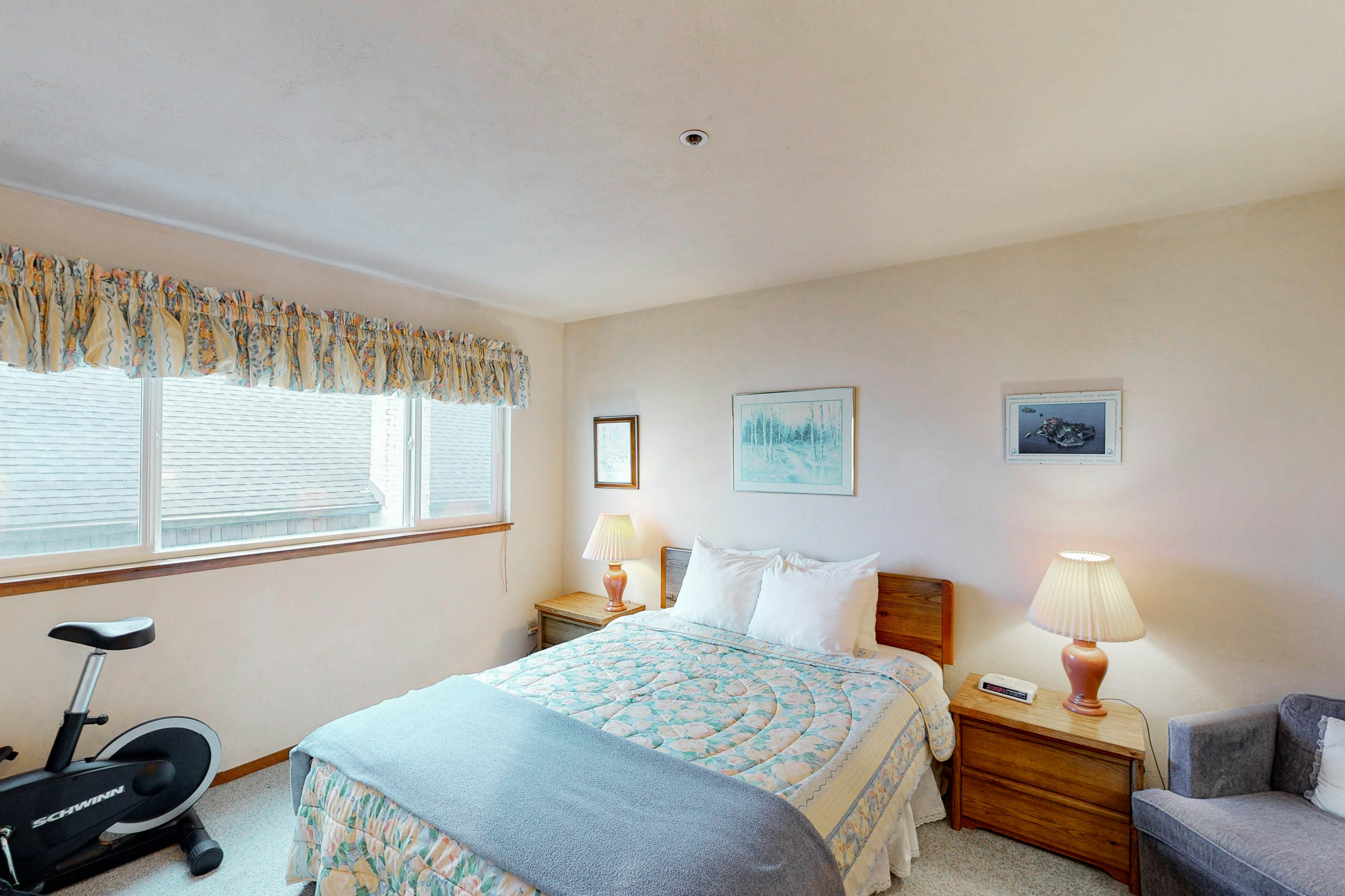 Nye Beach Lighthouse Vista