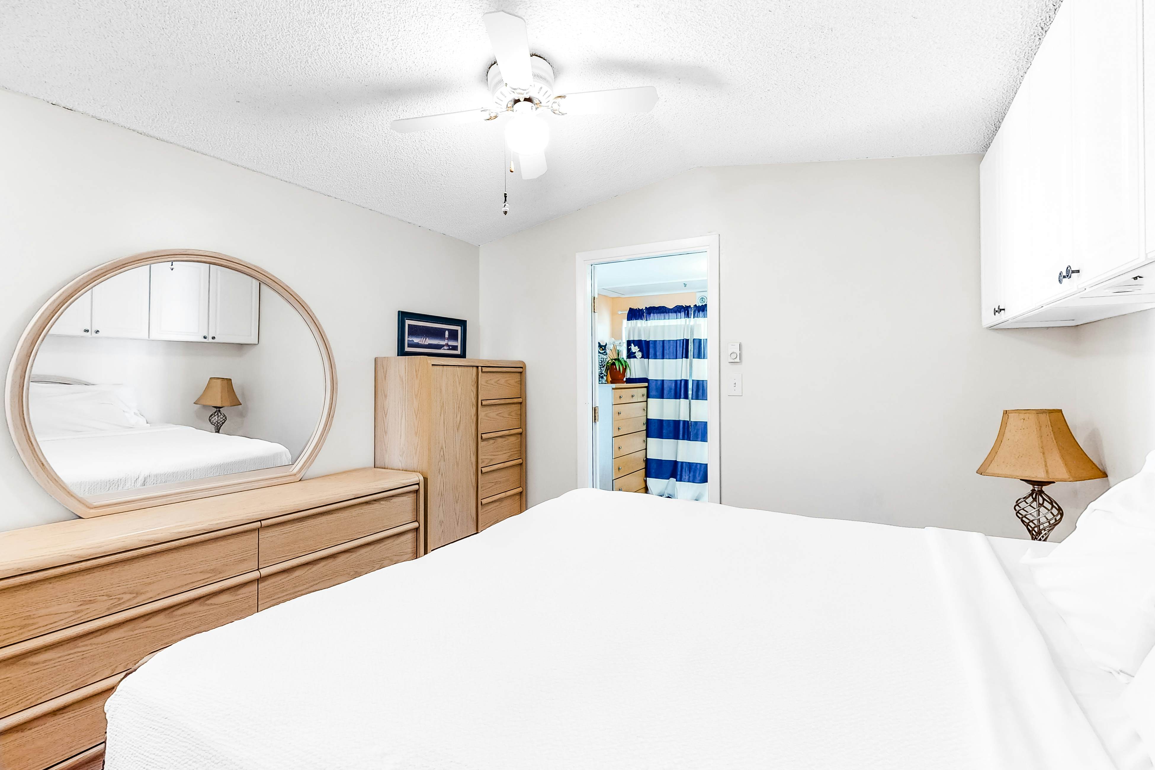 Long Island Village 638 Sand Dollar