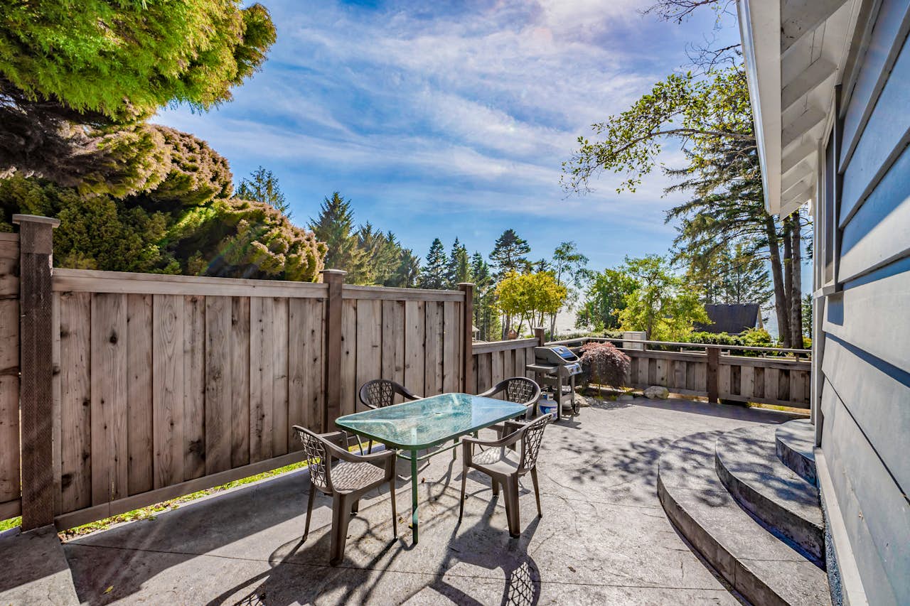 Alder Cottage 1 BD Vacation Rental in Trinidad, CA Vacasa