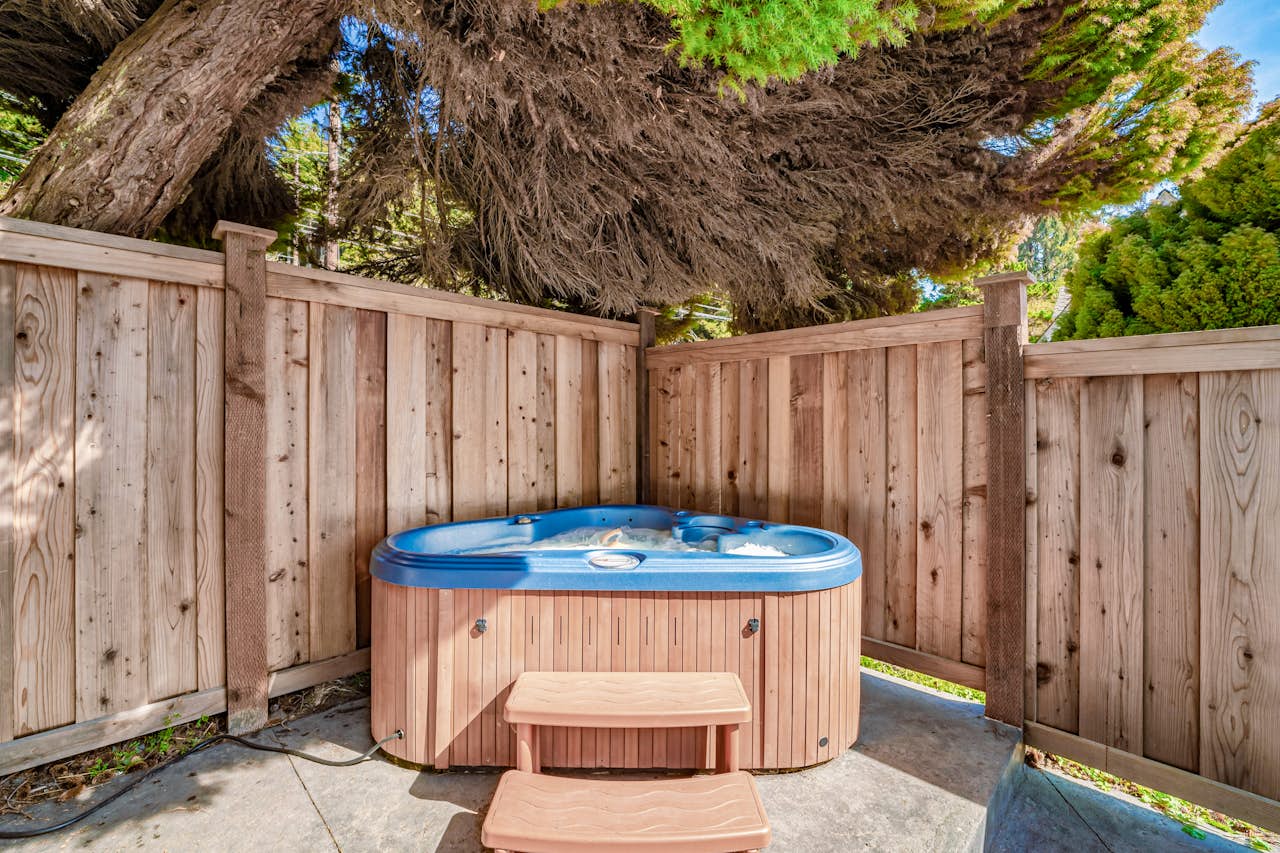 Alder Cottage 1 BD Vacation Rental in Trinidad, CA Vacasa