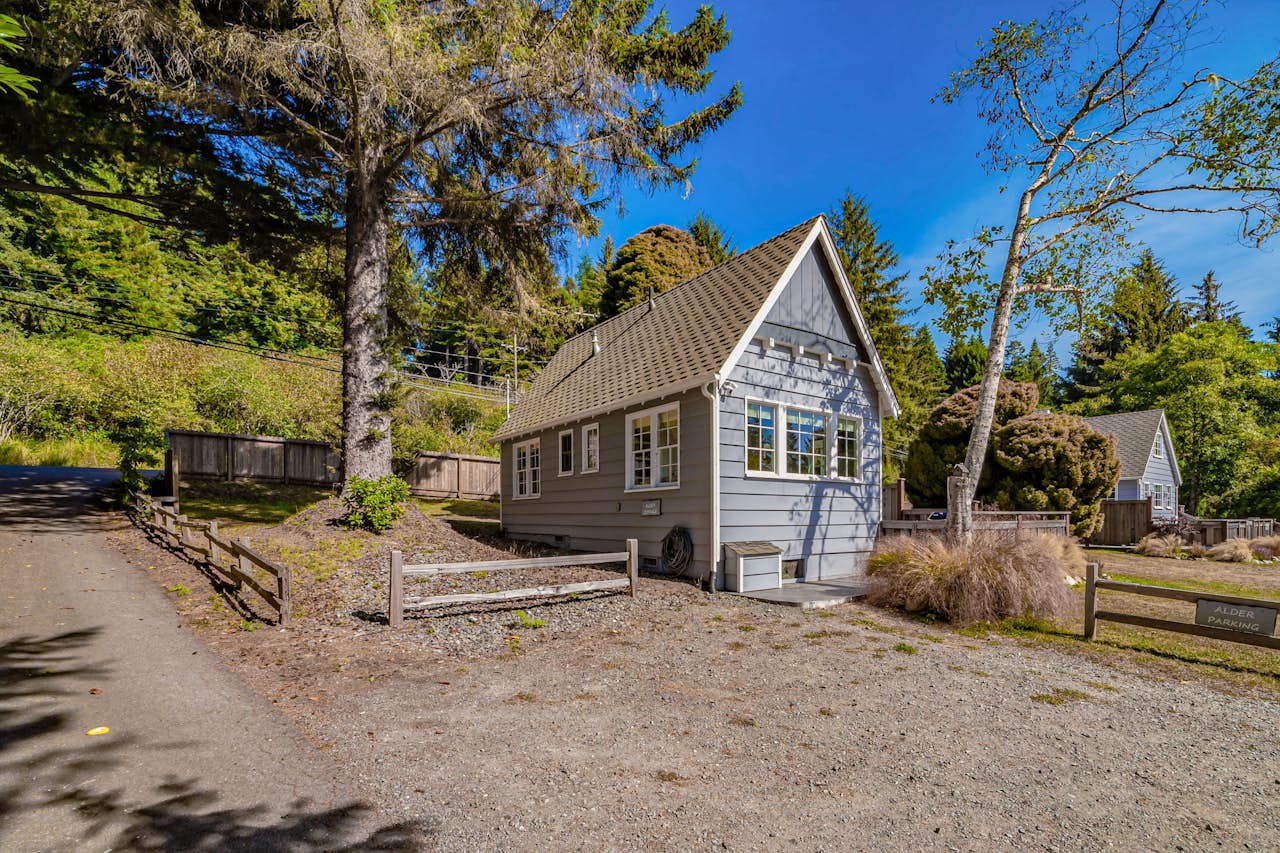 Alder Cottage 1 BD Vacation Rental in Trinidad, CA Vacasa