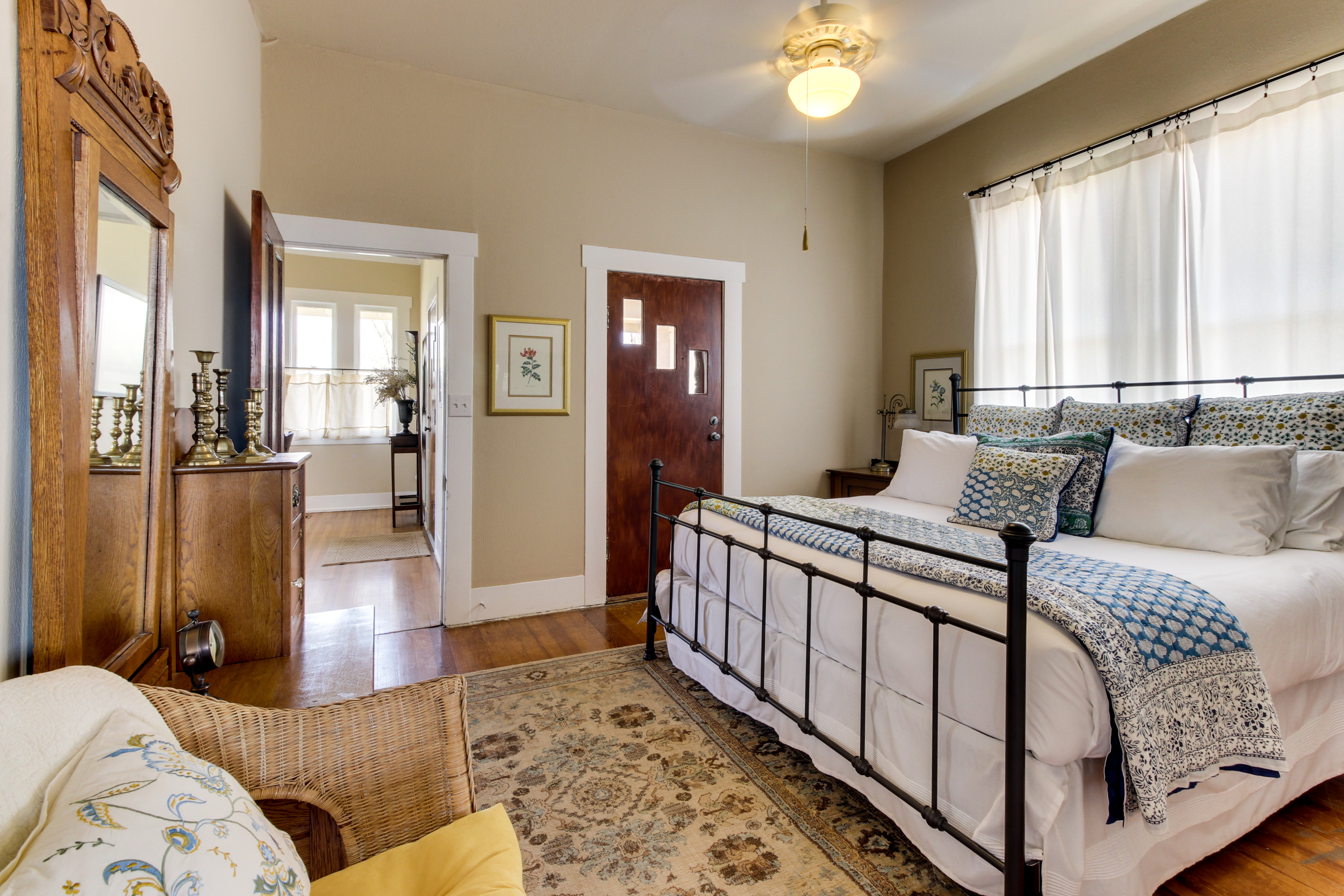 Travis Street: Travis House | 2 BD Fredericksburg, TX Vacation Rental ...