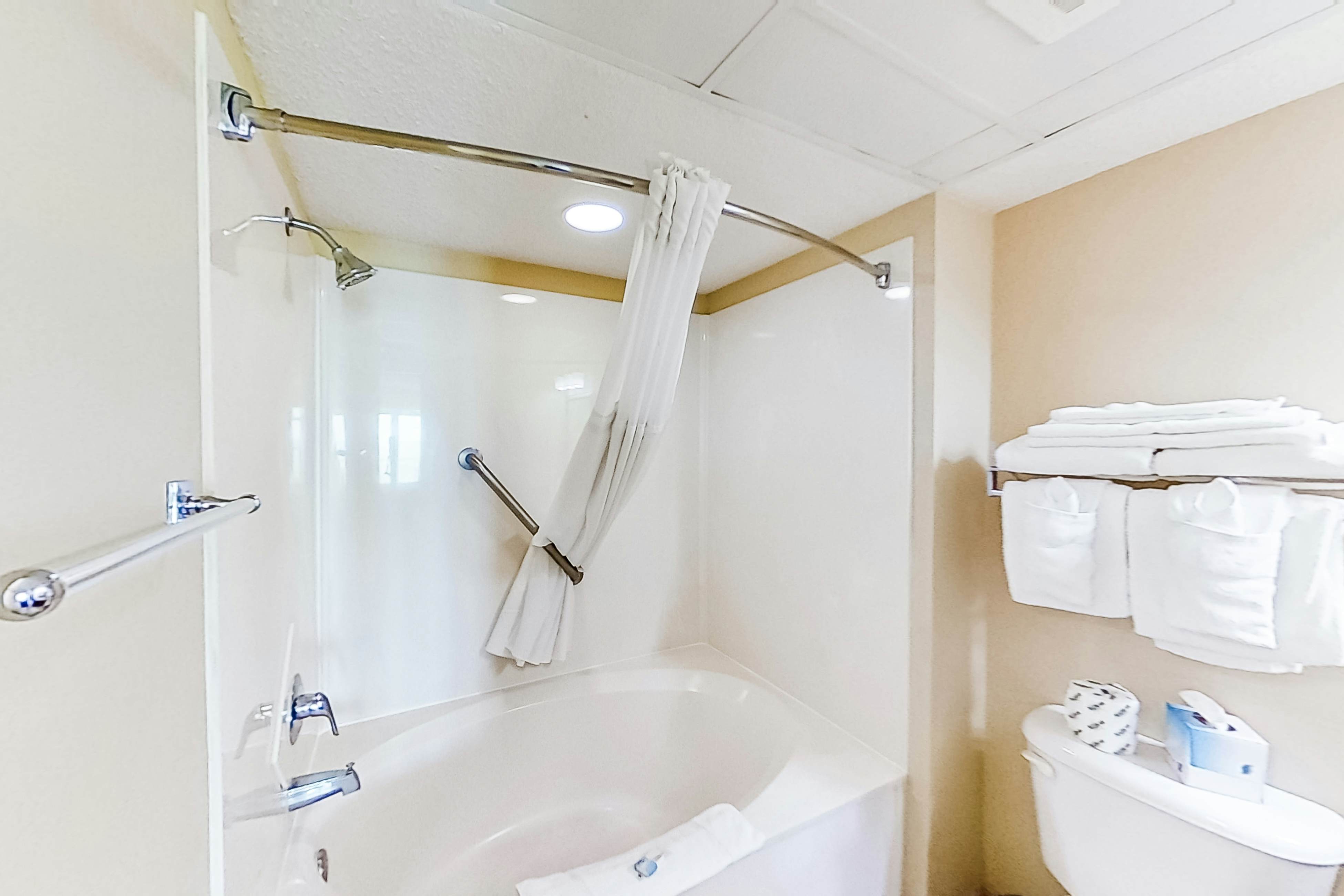 Carolinian Beach Resort 0430