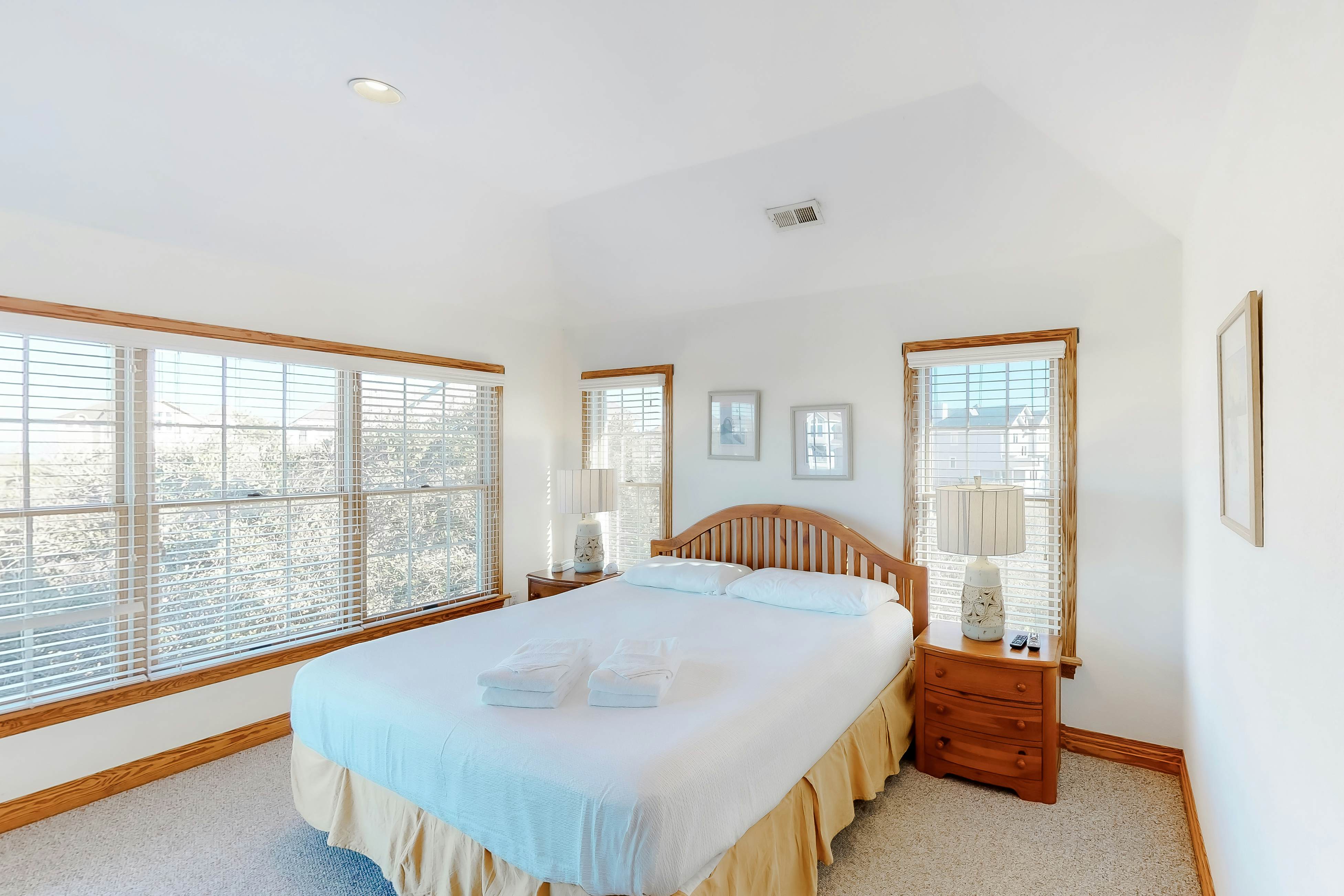 Palm Pines PI36 5 BD Corolla, NC Vacation Rental Vacasa