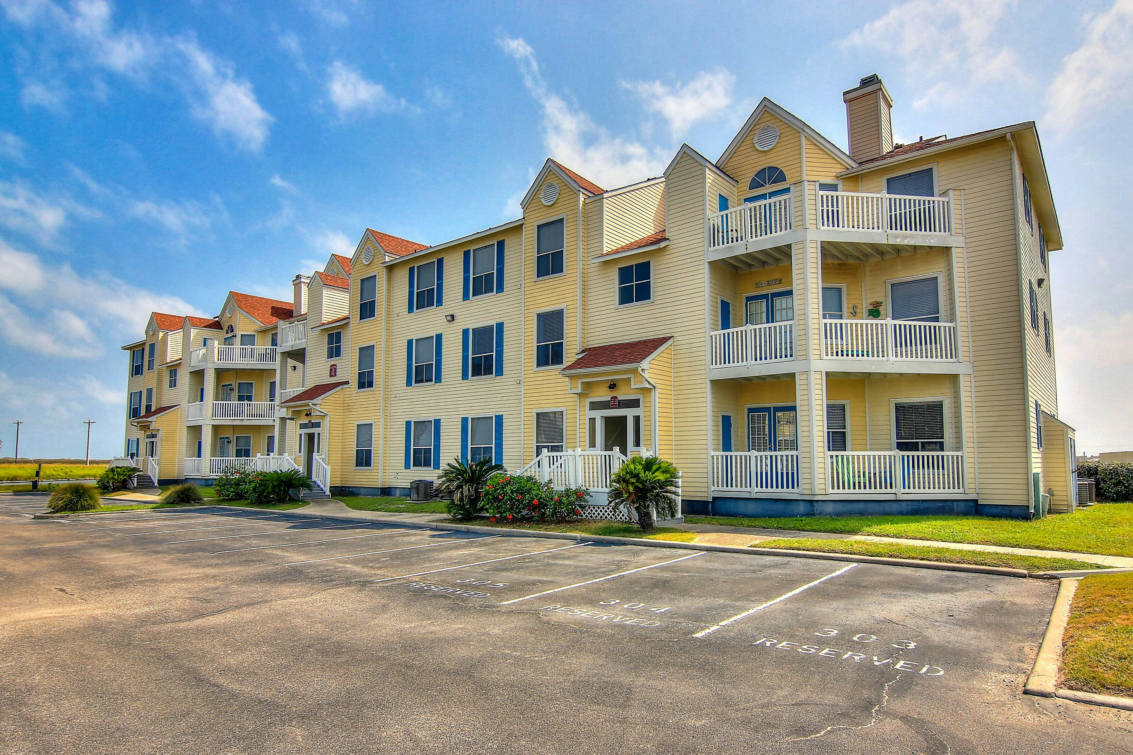 Beach Club - Turtle Ranch