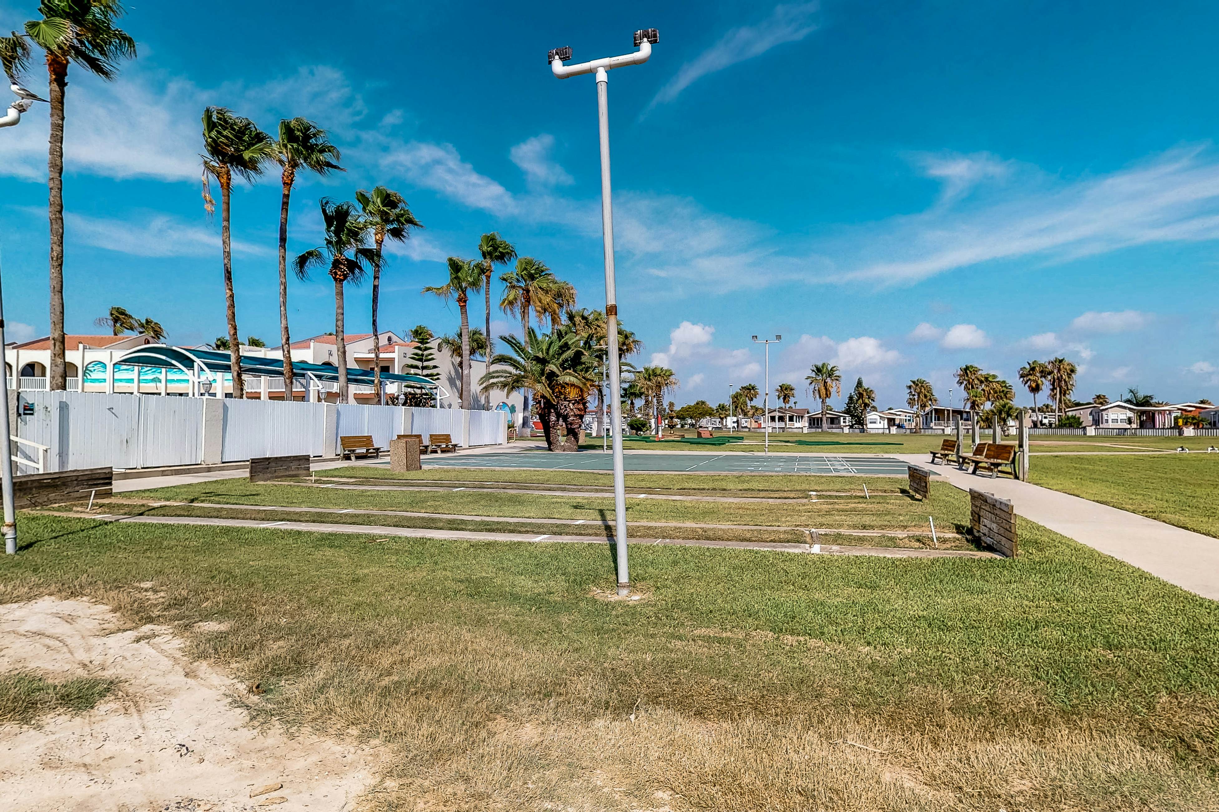 Long Island Village 638 Sand Dollar