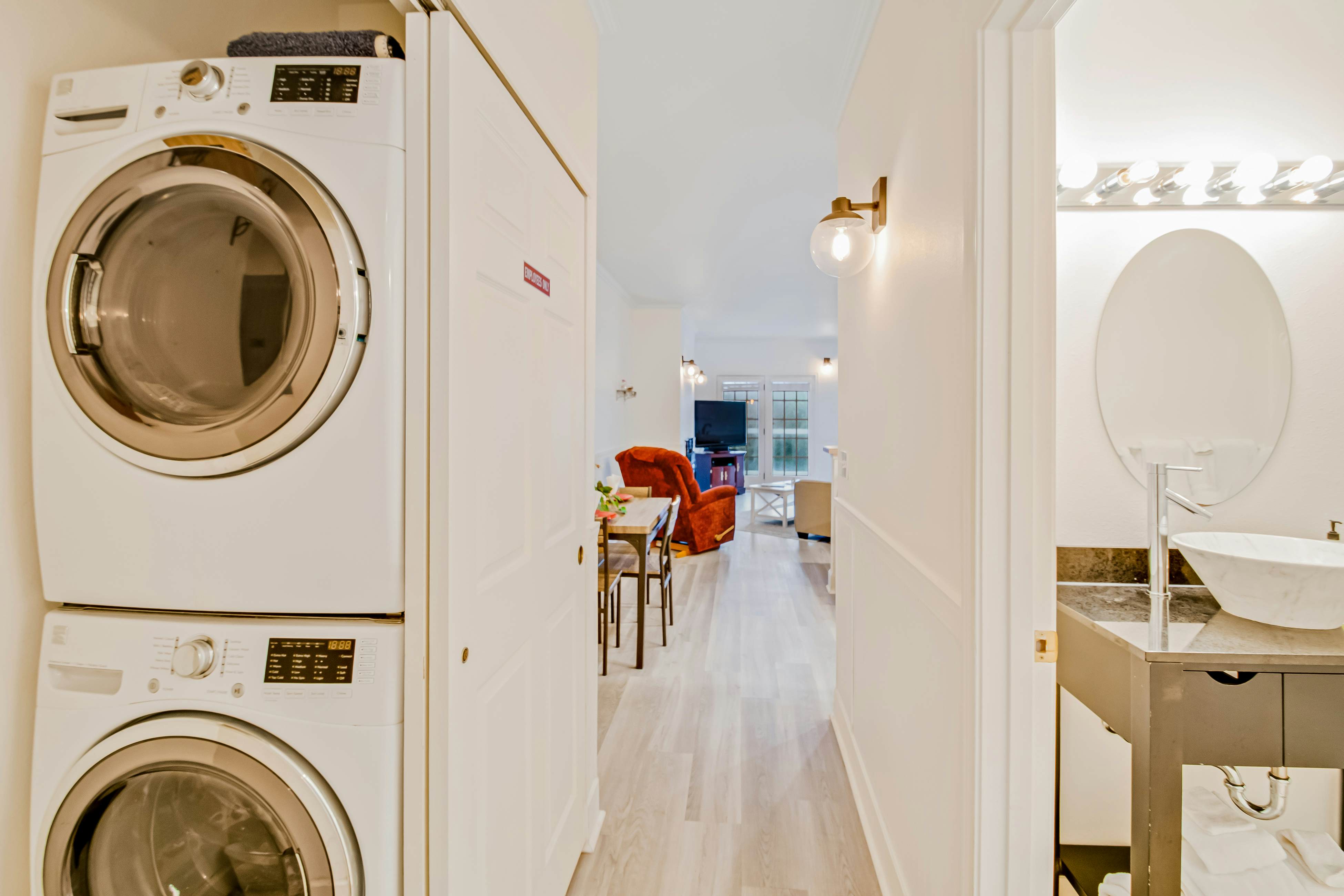 The Charleston at the Judith Ann Inn 