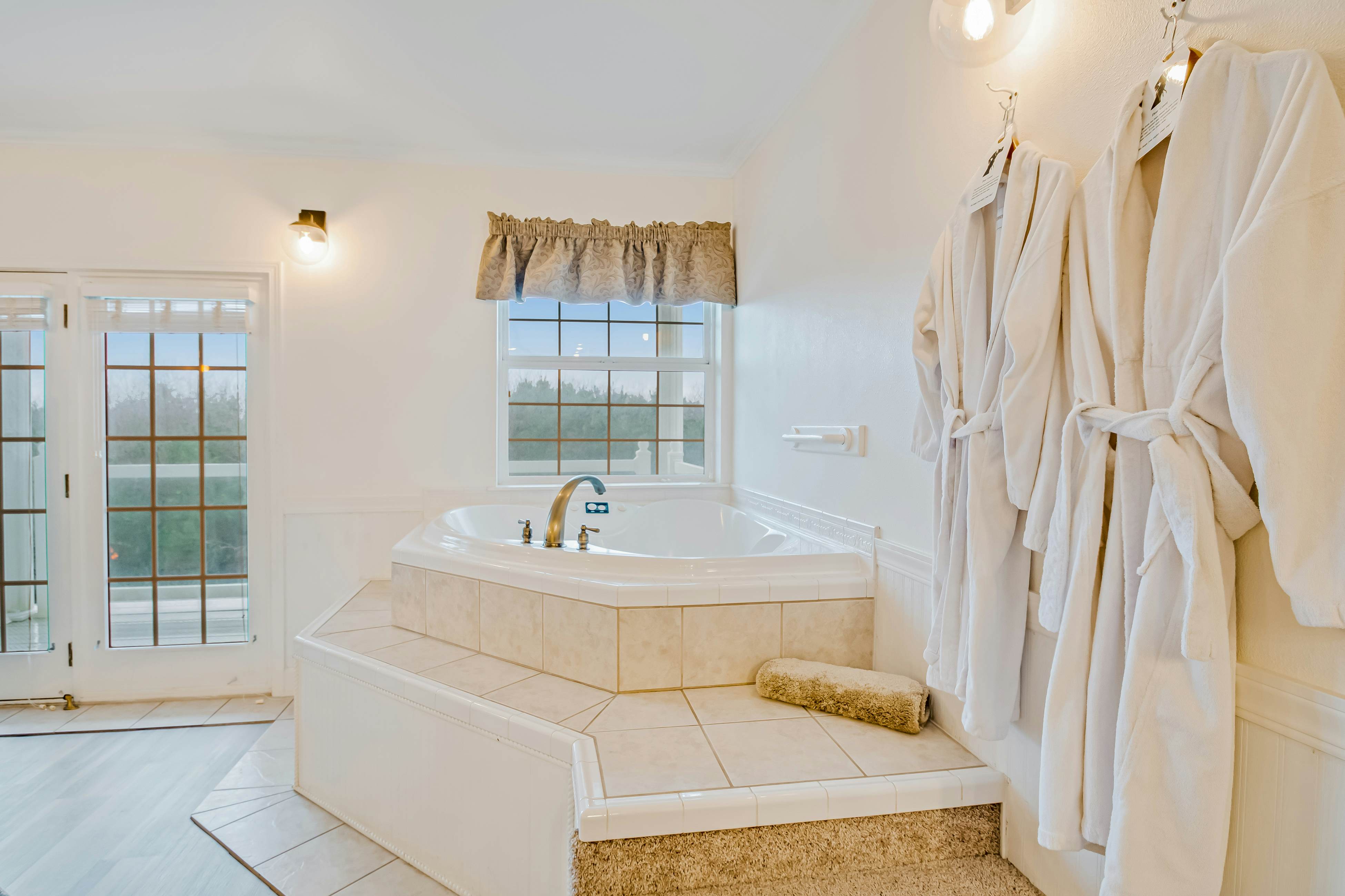 The Charleston at the Judith Ann Inn 