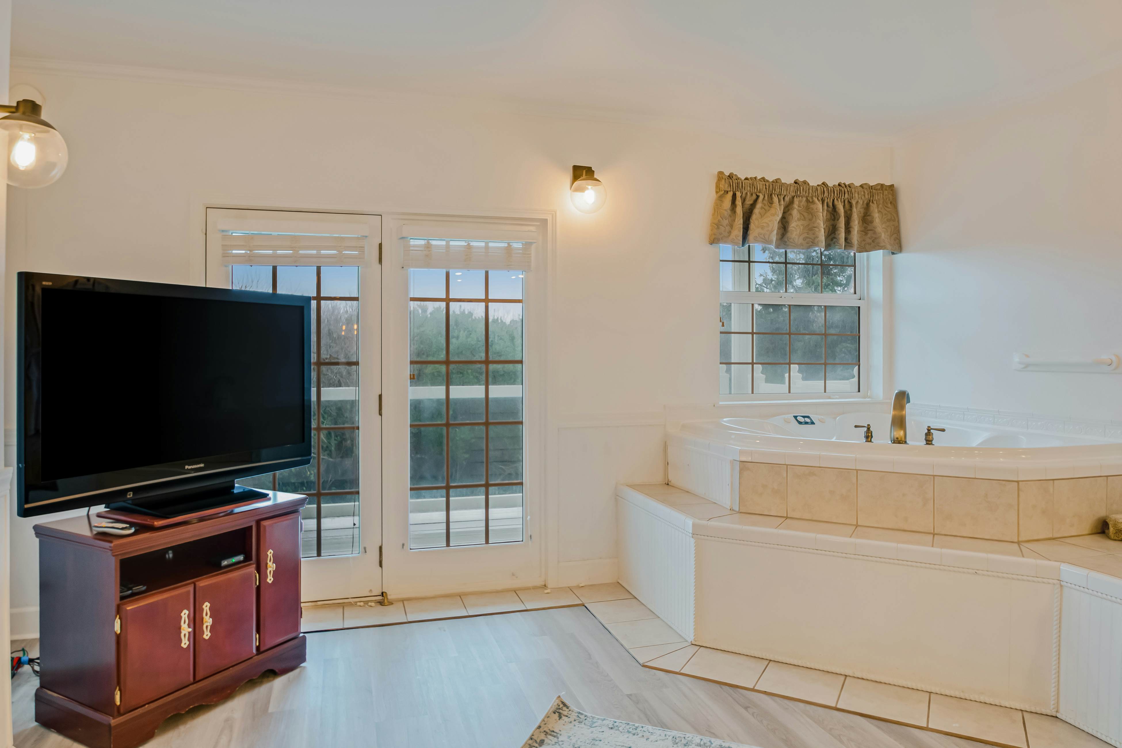 The Charleston at the Judith Ann Inn 