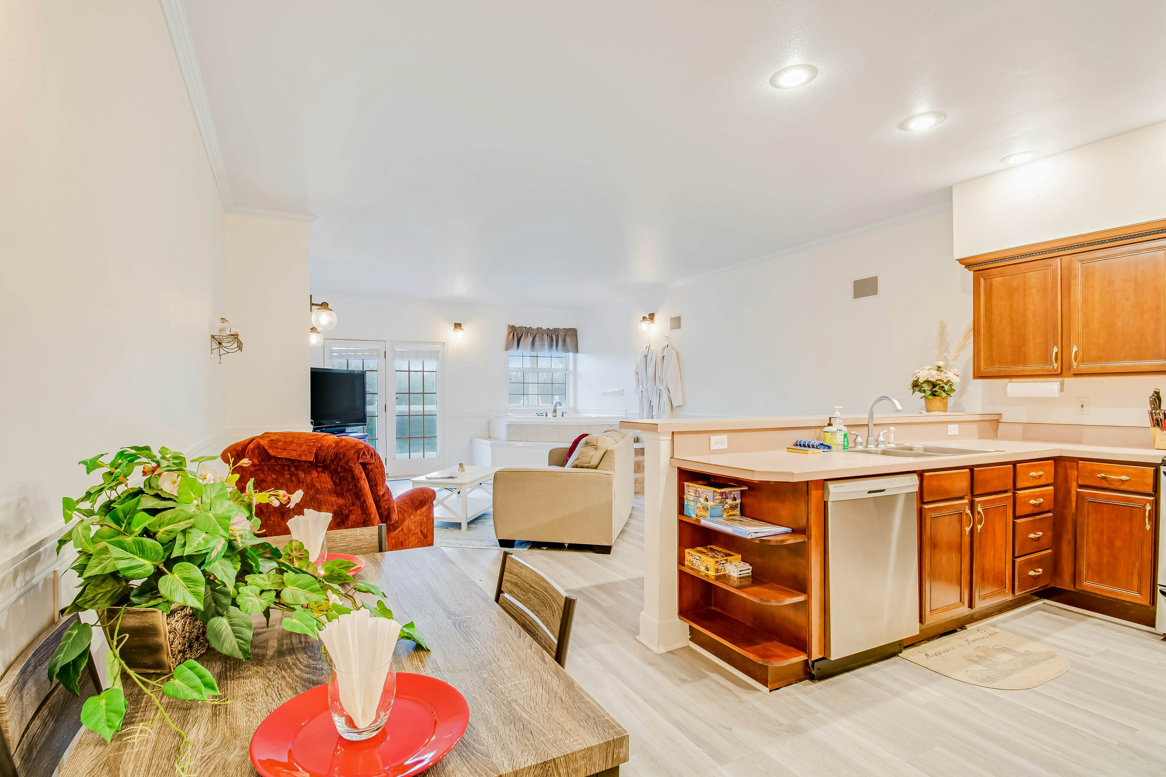 The Charleston at the Judith Ann Inn 