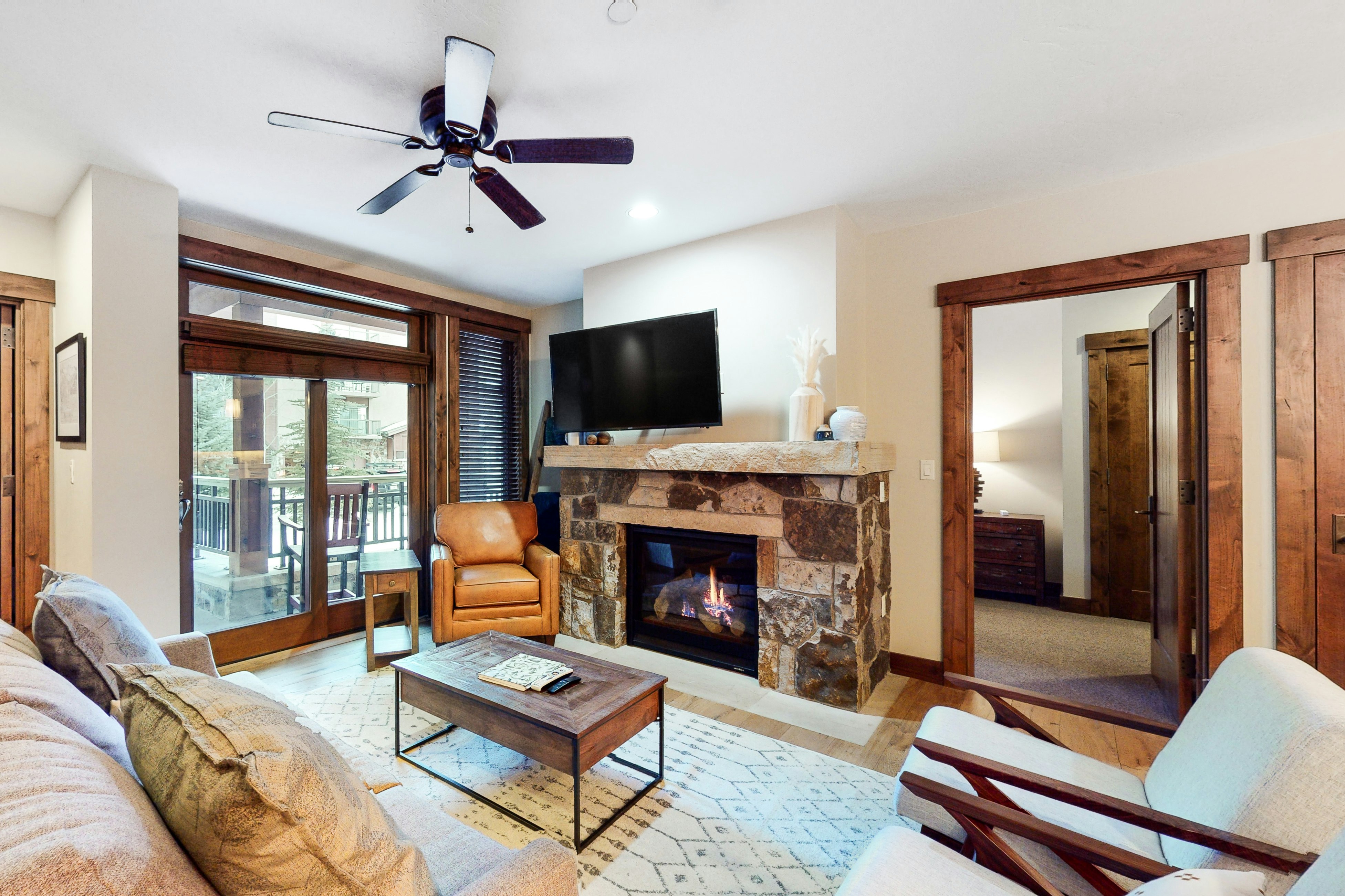 Water House On Main Street #6106