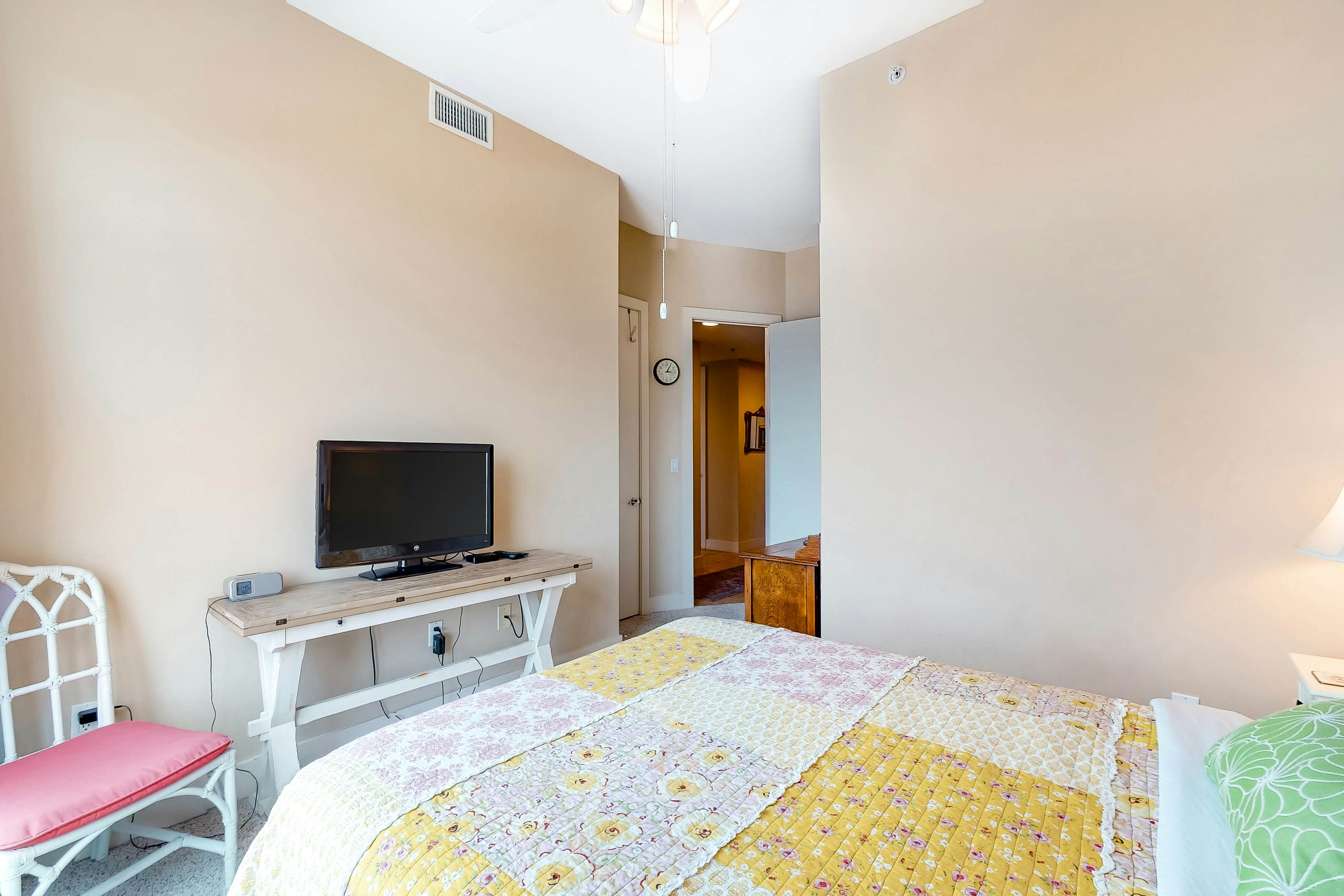 Emerald by the Sea #806