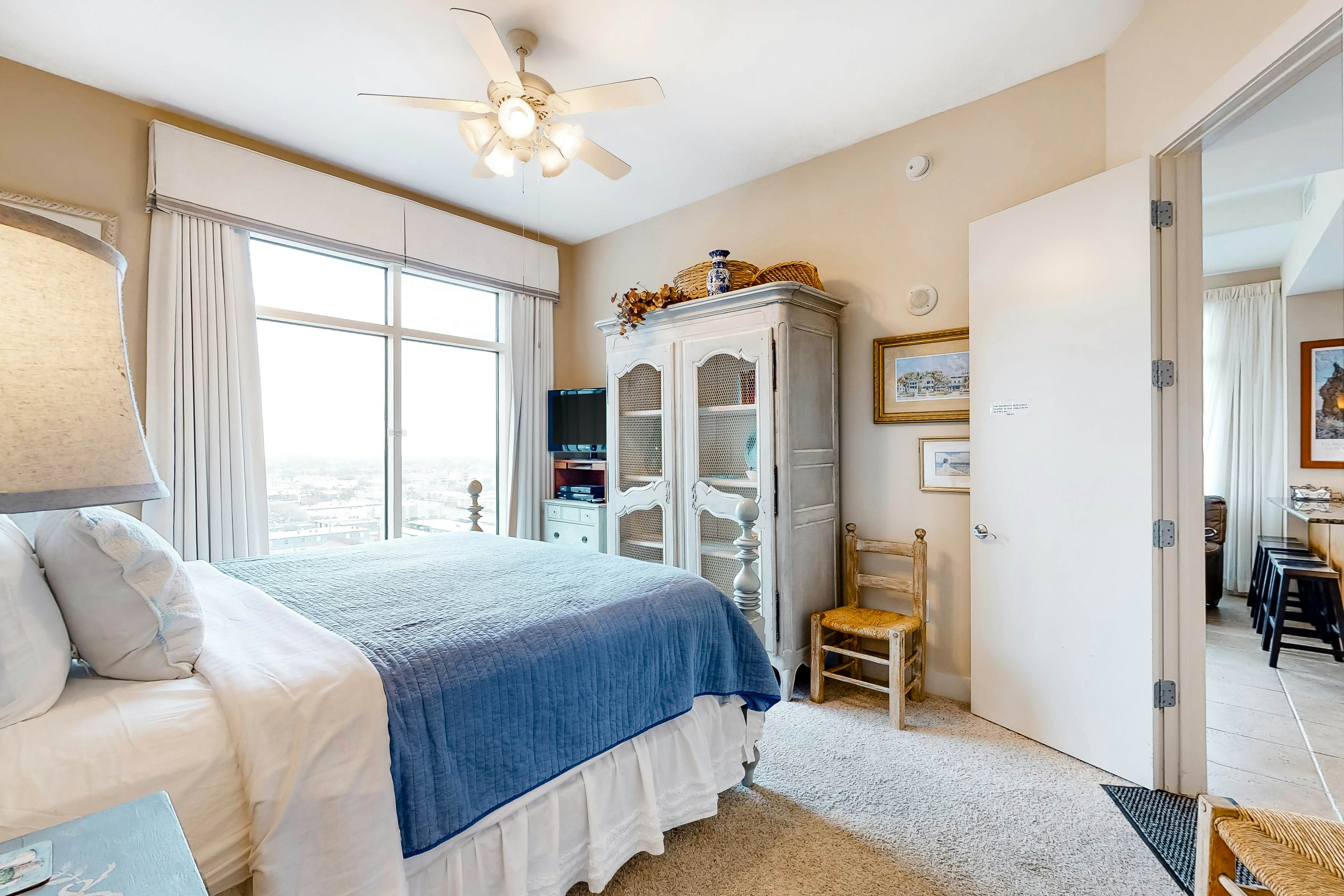 Emerald by the Sea #806