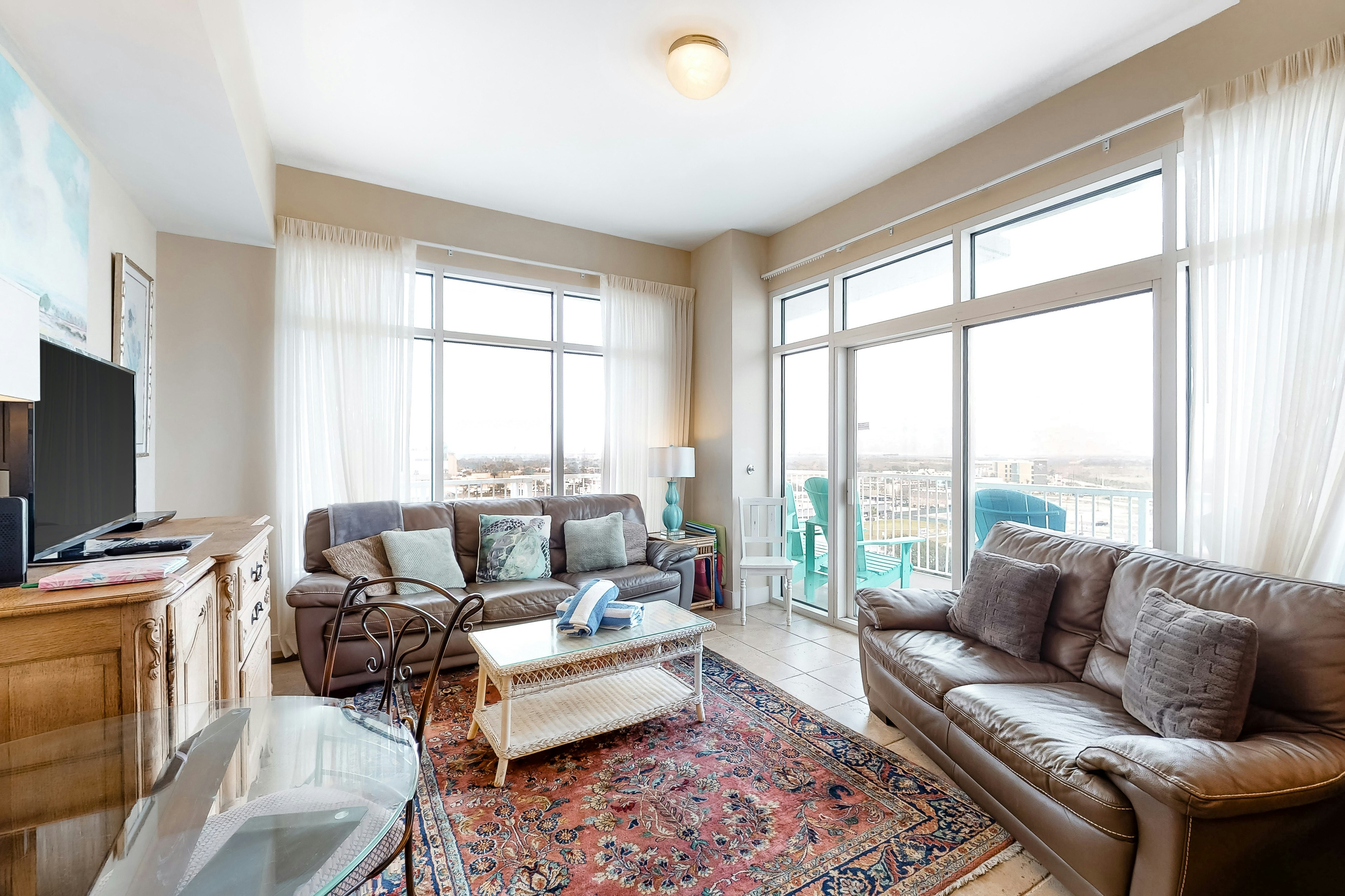 Emerald by the Sea #806